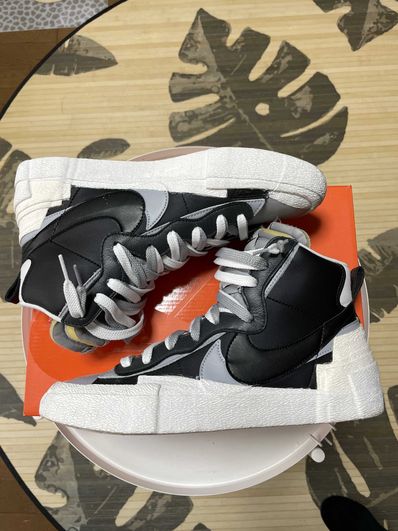 sacai × NIKE BLAZER MID "BLACK/WOLF GREY/WHITE"