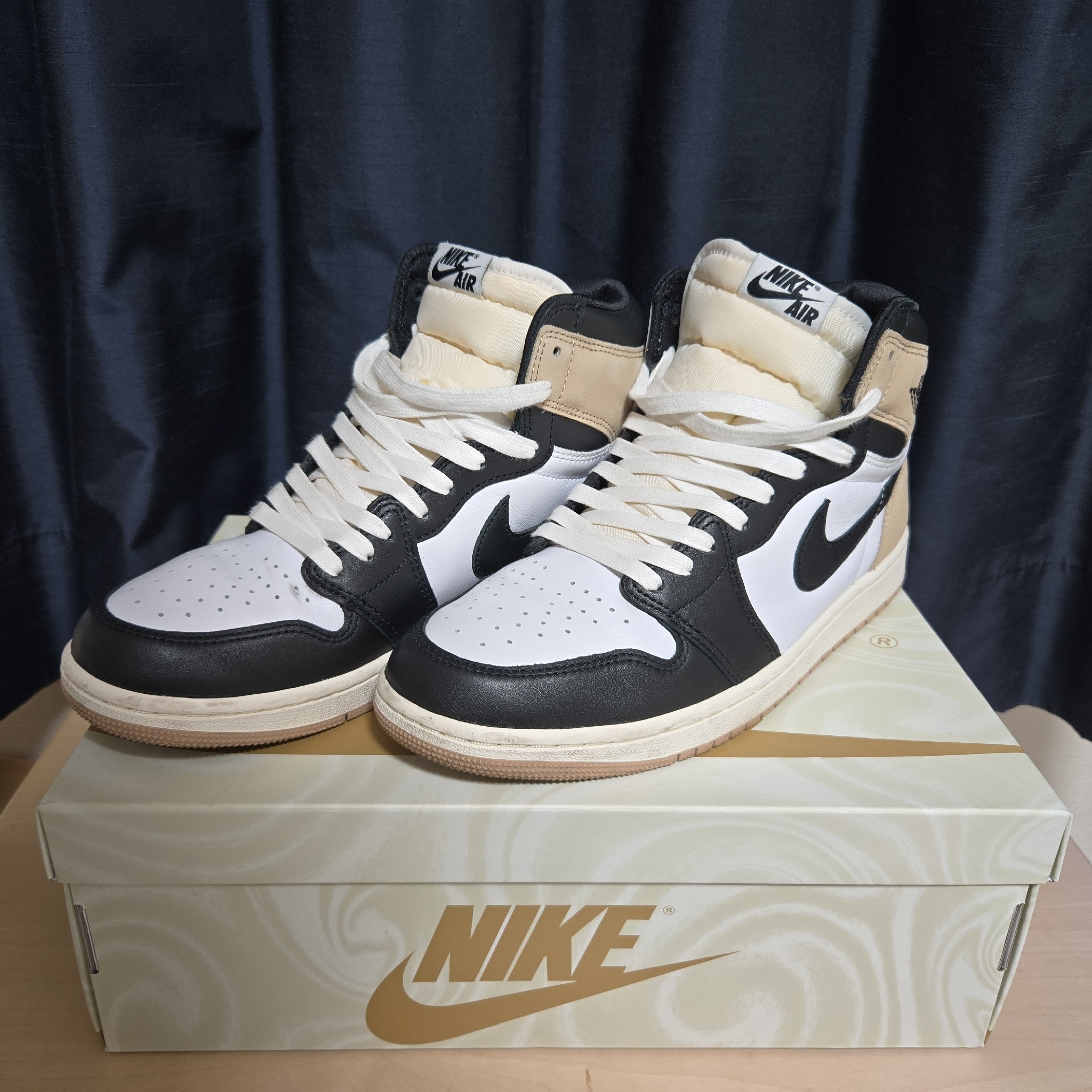 Nike Women's Air Jordan 1 Retro High OG "Latte"