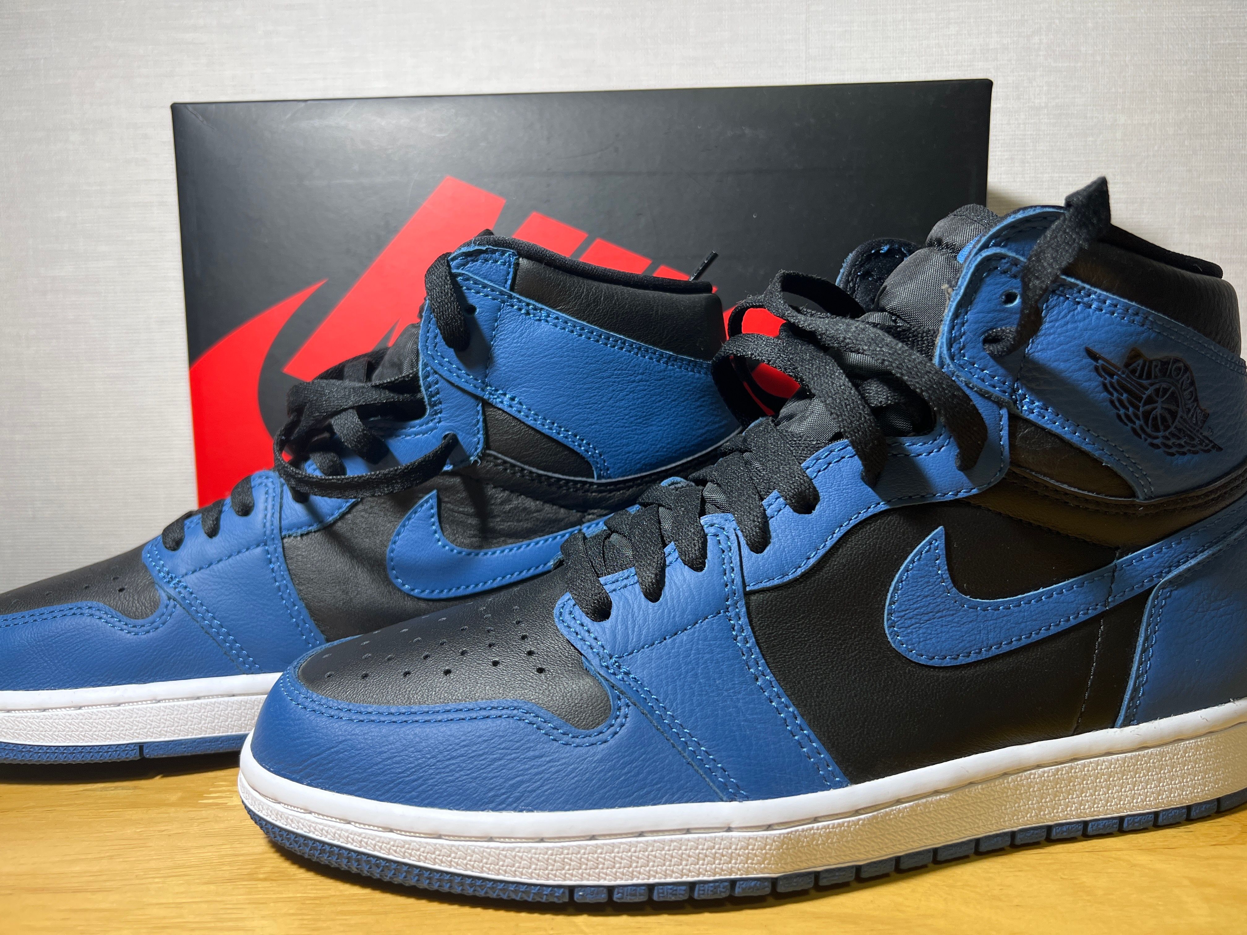 Nike Air Jordan 1 Retro High OG "Dark Marina Blue"