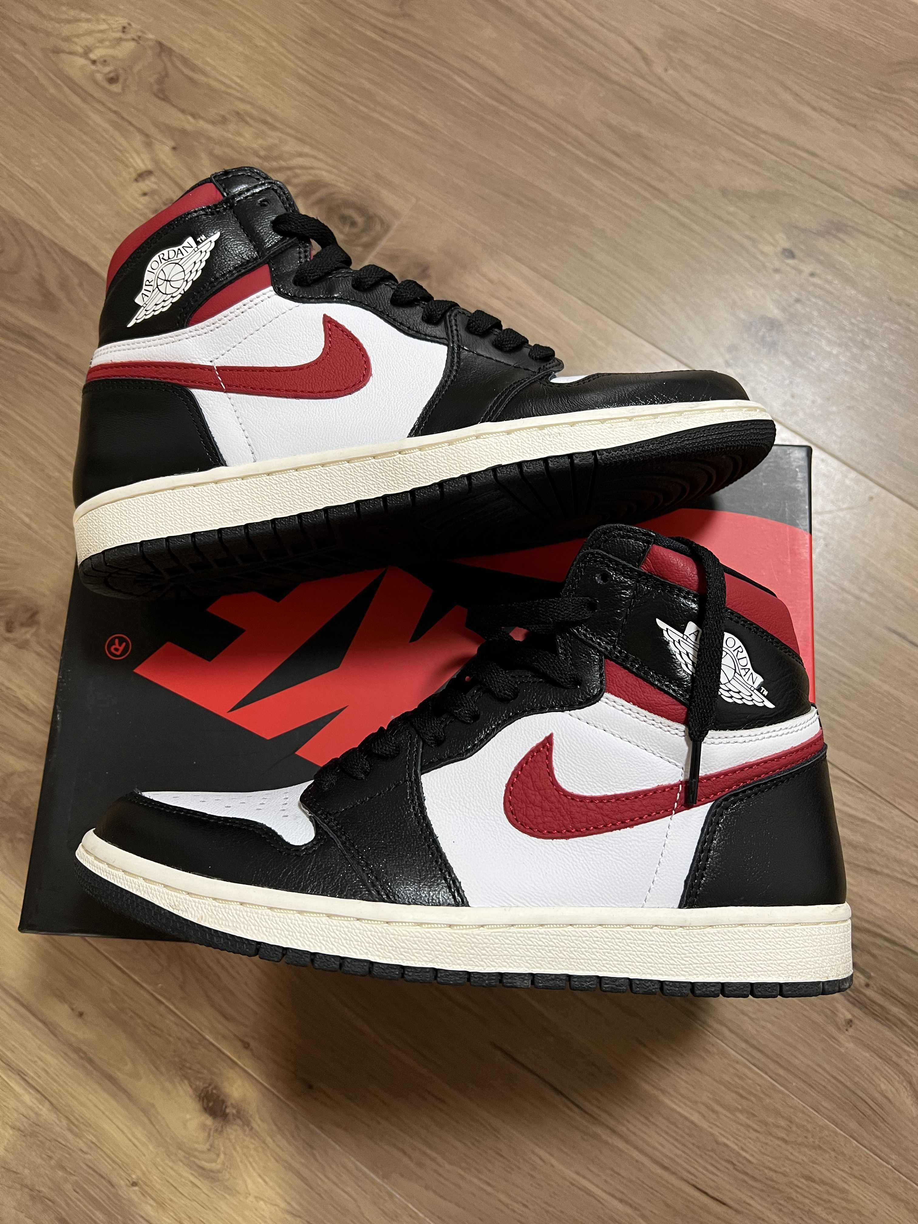 Nike Air Jordan 1 Retro High "Black/White/Sail/Gym Red"    