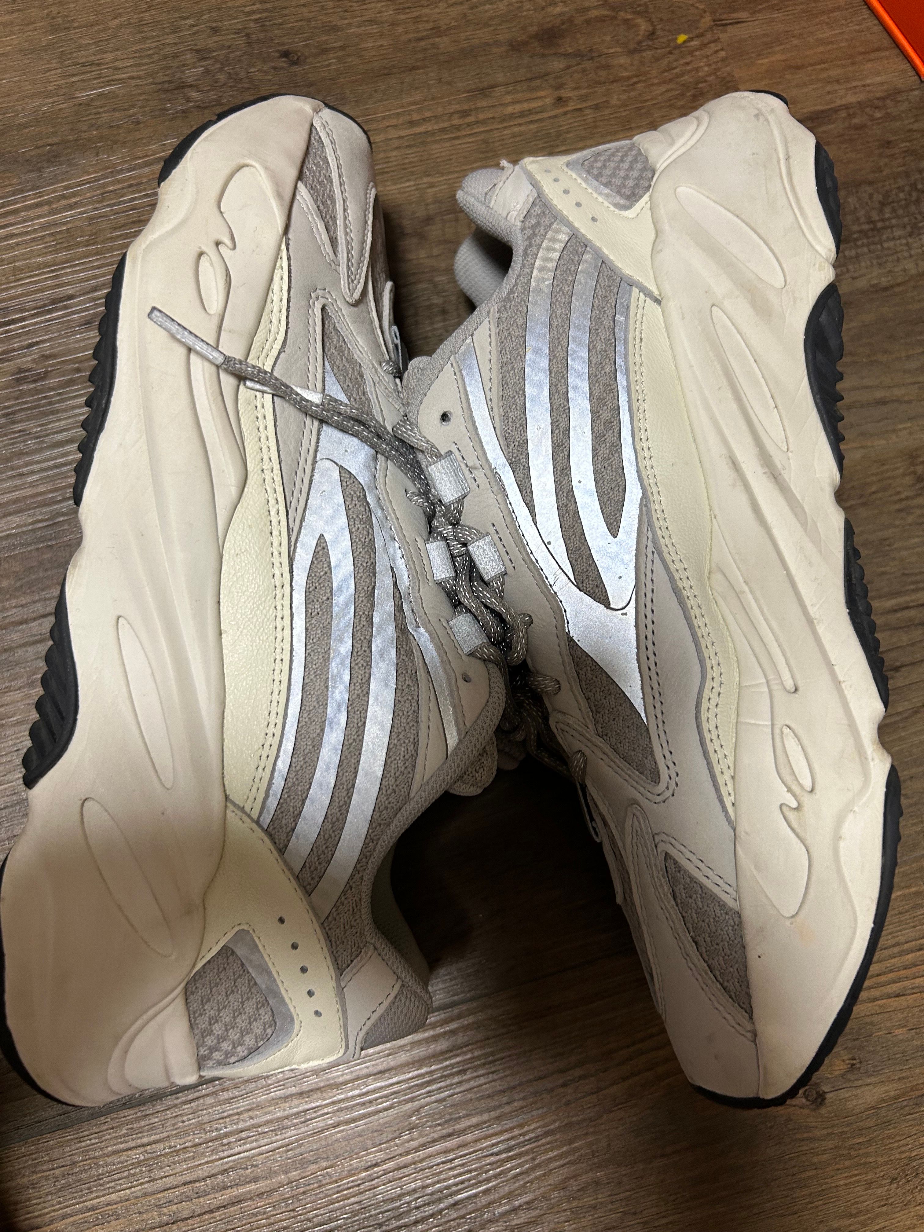 イージーブースト 700 V2(YEEZY BOOST 700 V2)/イージー 人気の
