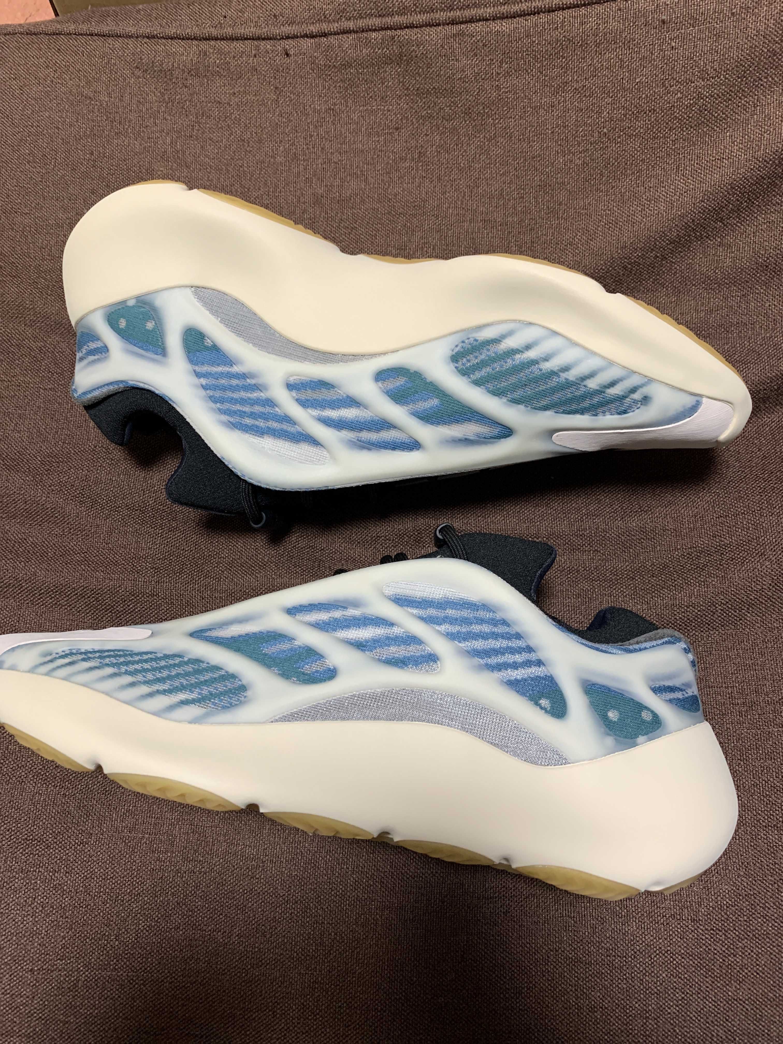 adidas YEEZY 700V3 "Kyanite"