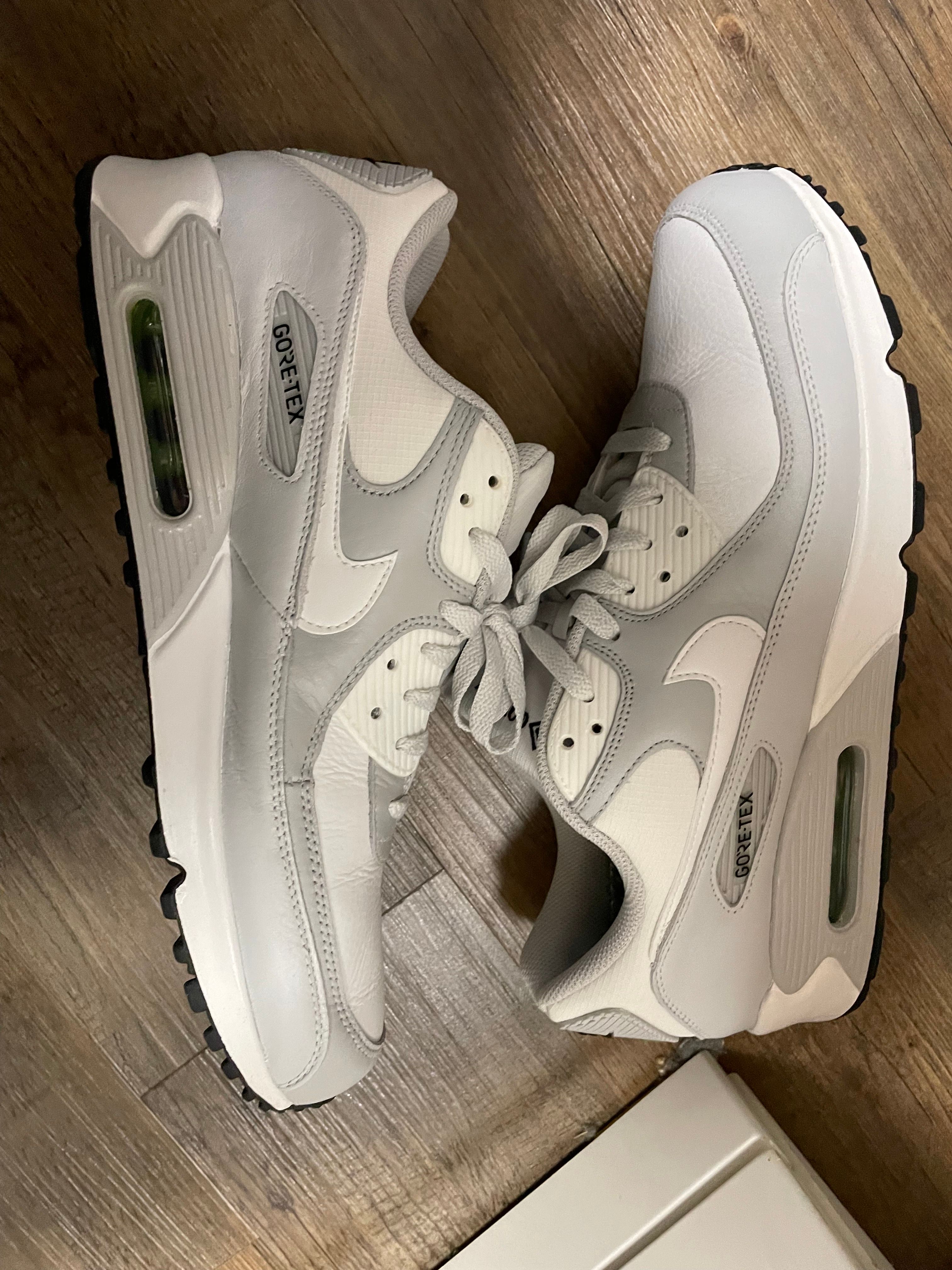 Nike Air Max 90 GORE-TEX "Photon Dust"