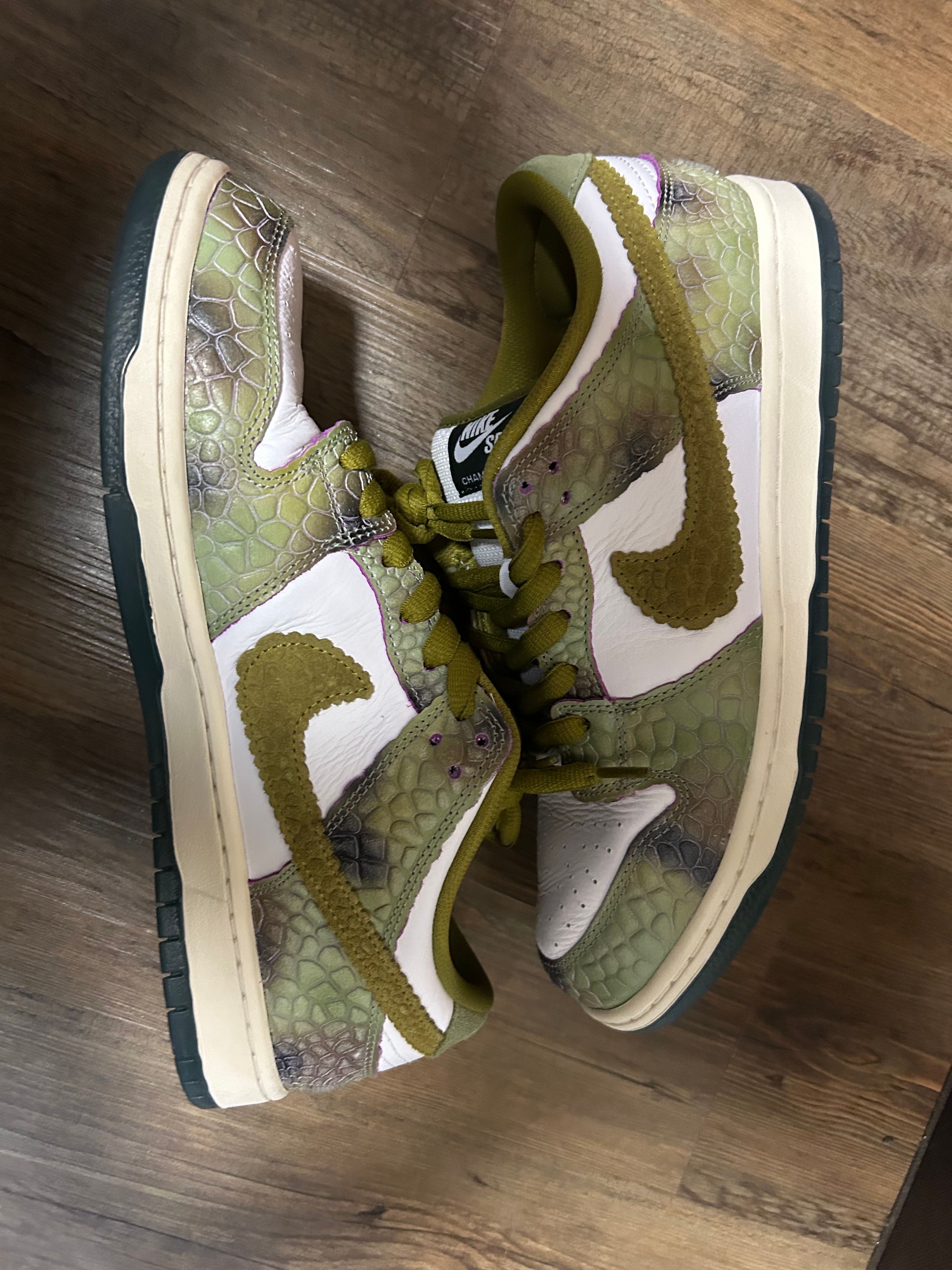 Alexis Sablone × Nike SB Dunk Low Pro "White and Pacific Moss"