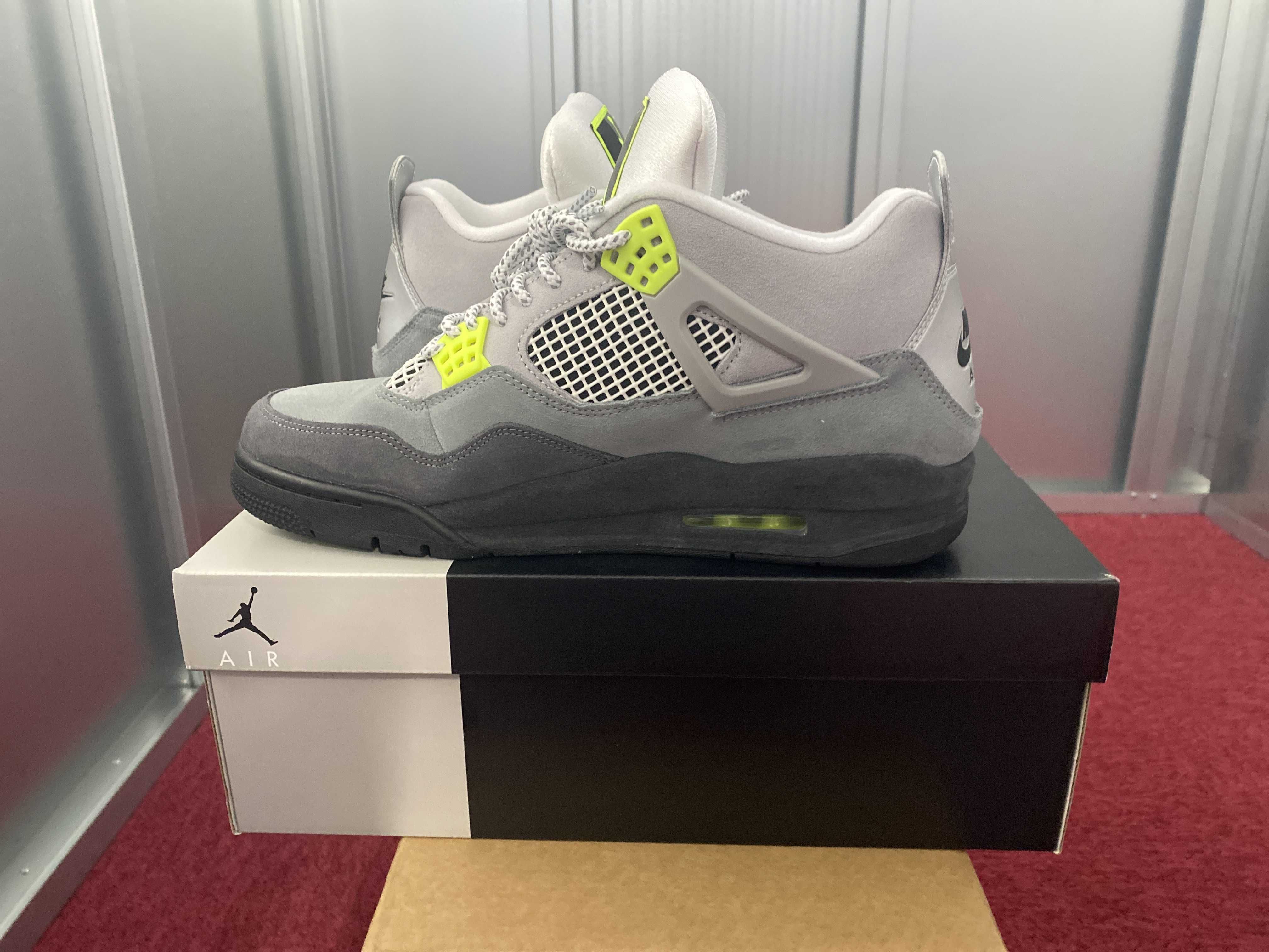 NIKE AIR JORDAN 4 RETRO LE "NEON"