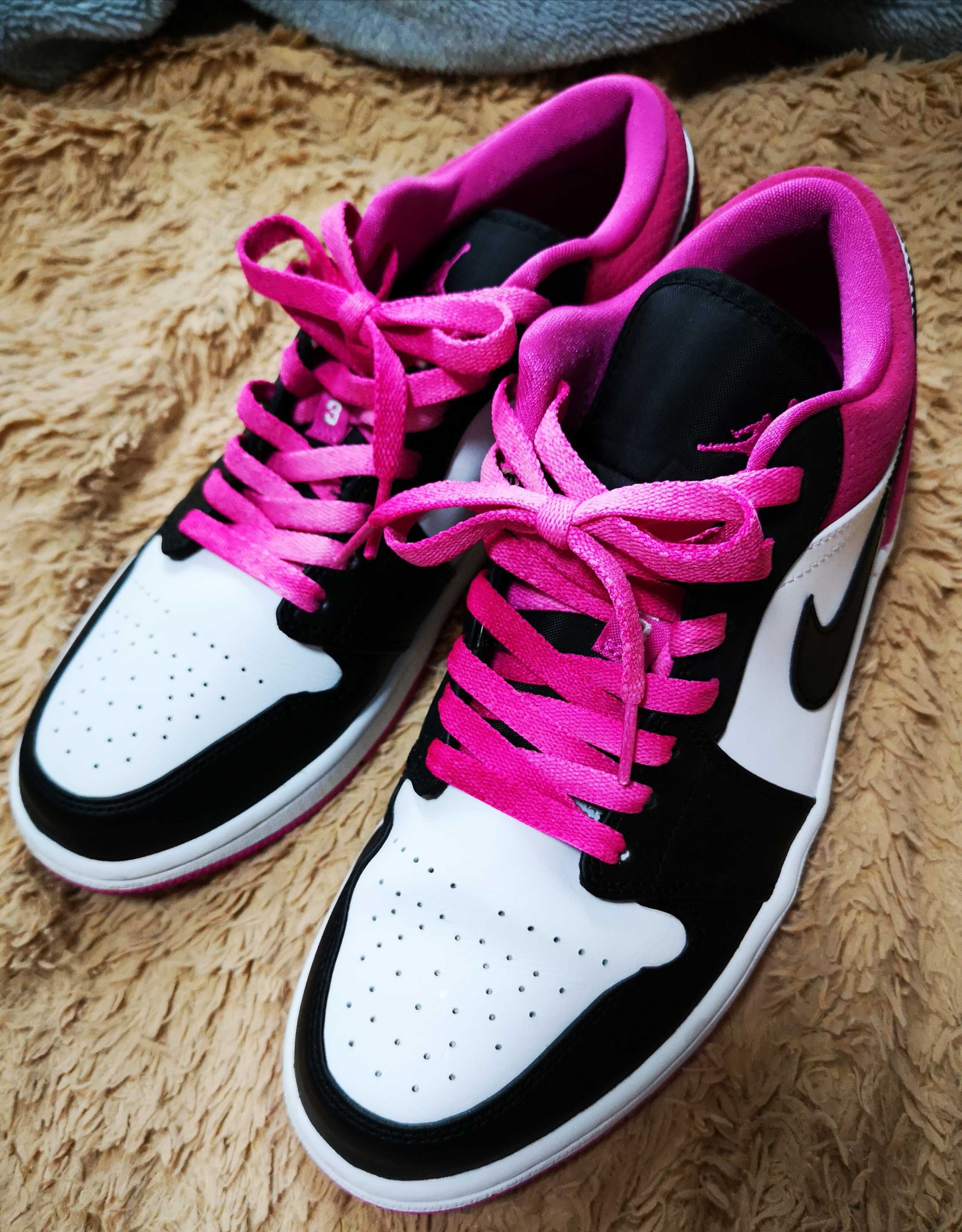 Nike Air Jordan 1 Low "Black/White-Magenta"    