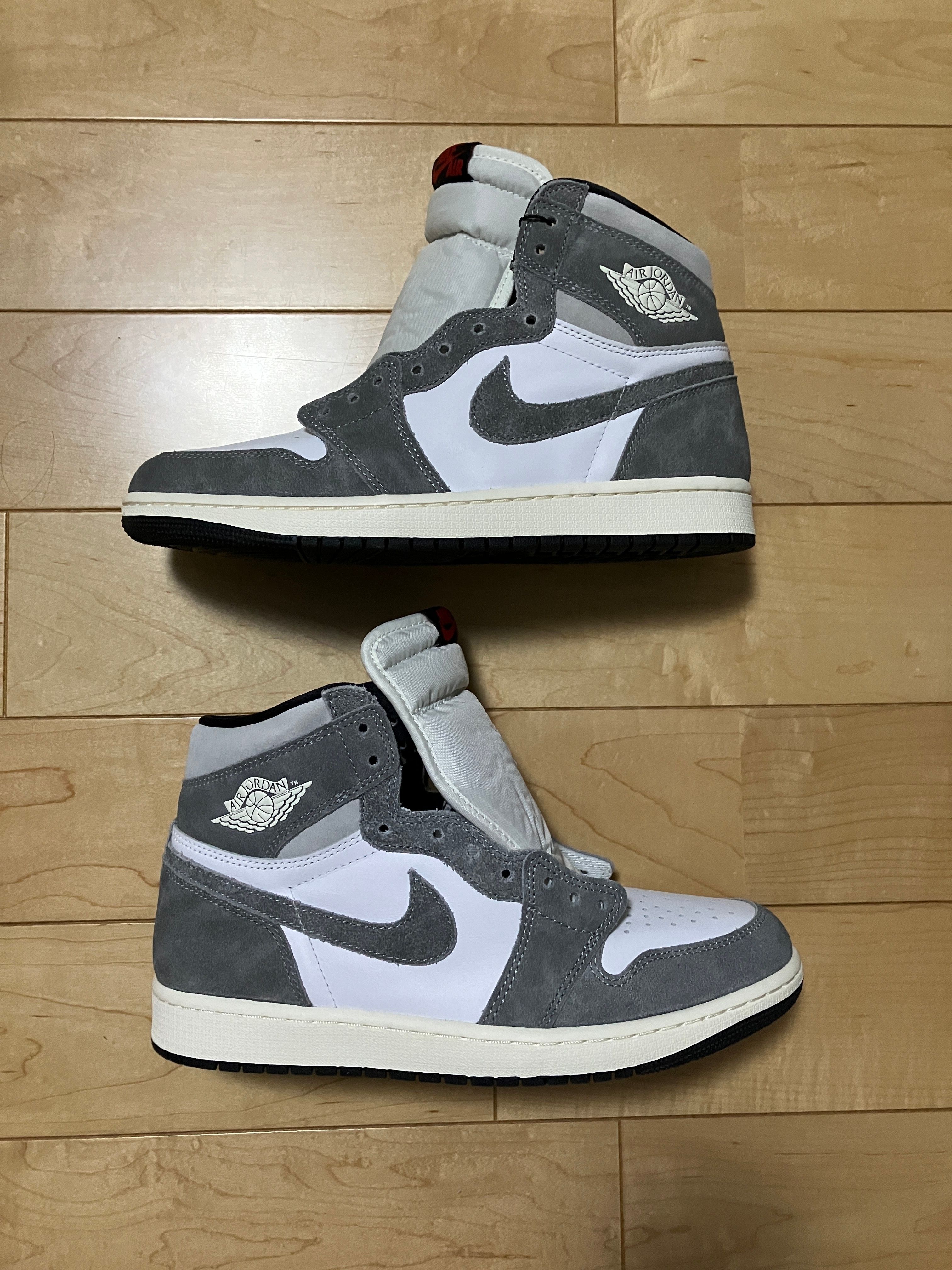 Nike Air Jordan 1 Retro High OG "Black and Smoke Grey"