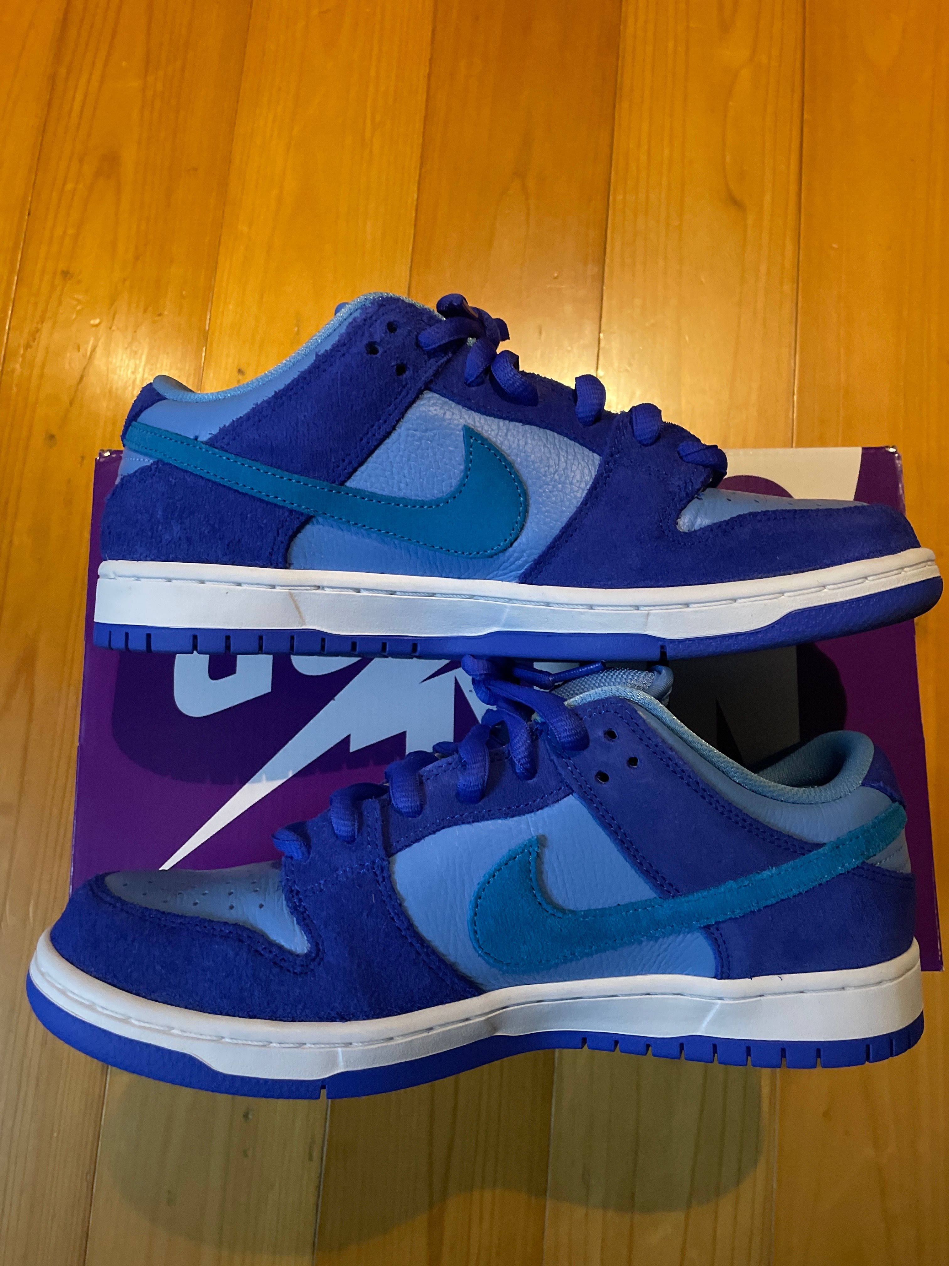 Nike SB Dunk Low "Blue Raspberry"