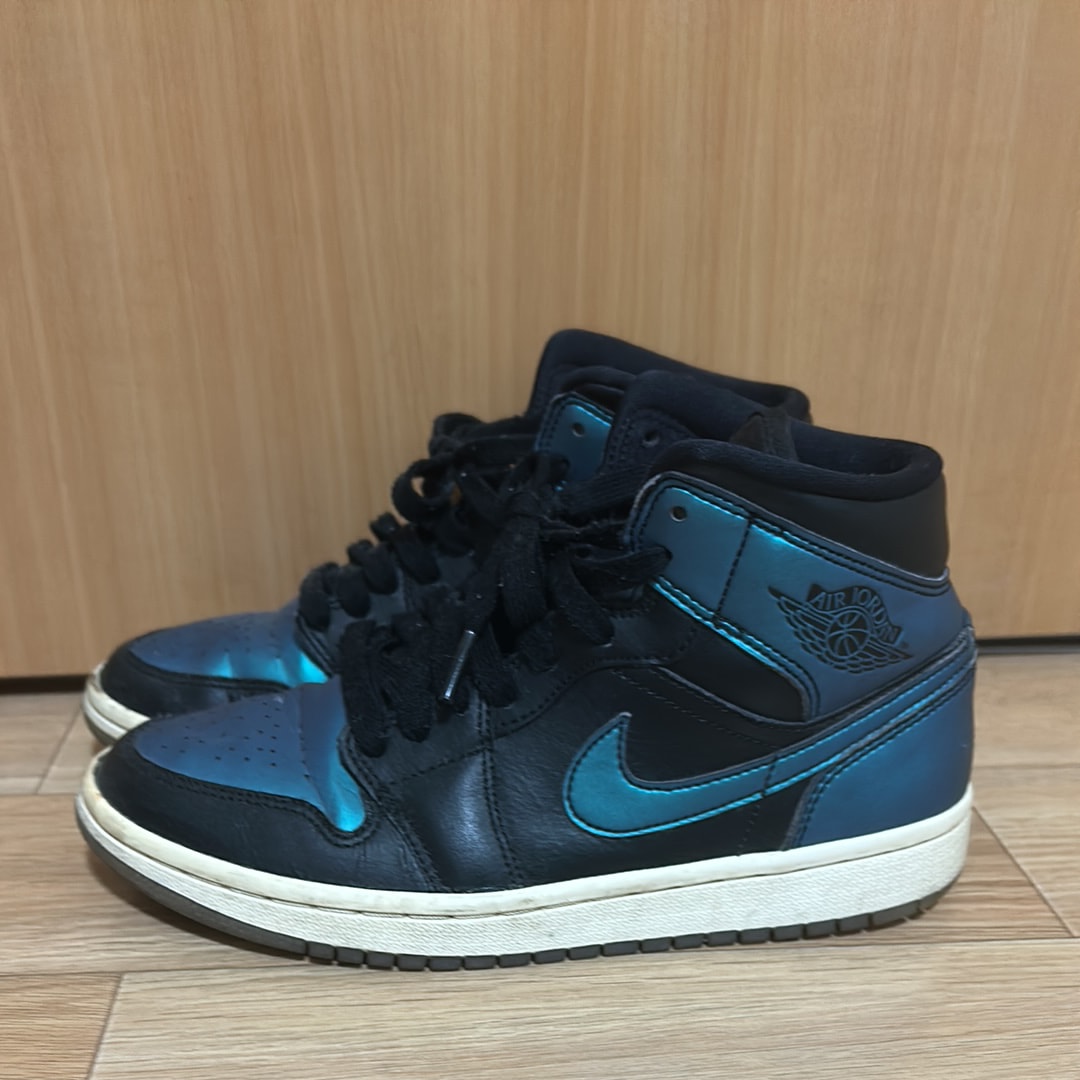 Nike Women's Air Jordan 1 Mid "Iridescent"