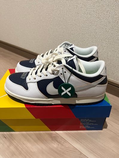 HUF × Nike SB Dunk Low "New York"