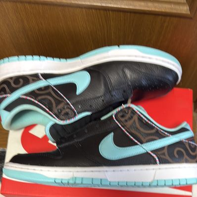 Nike Dunk Low "Barber Shop"