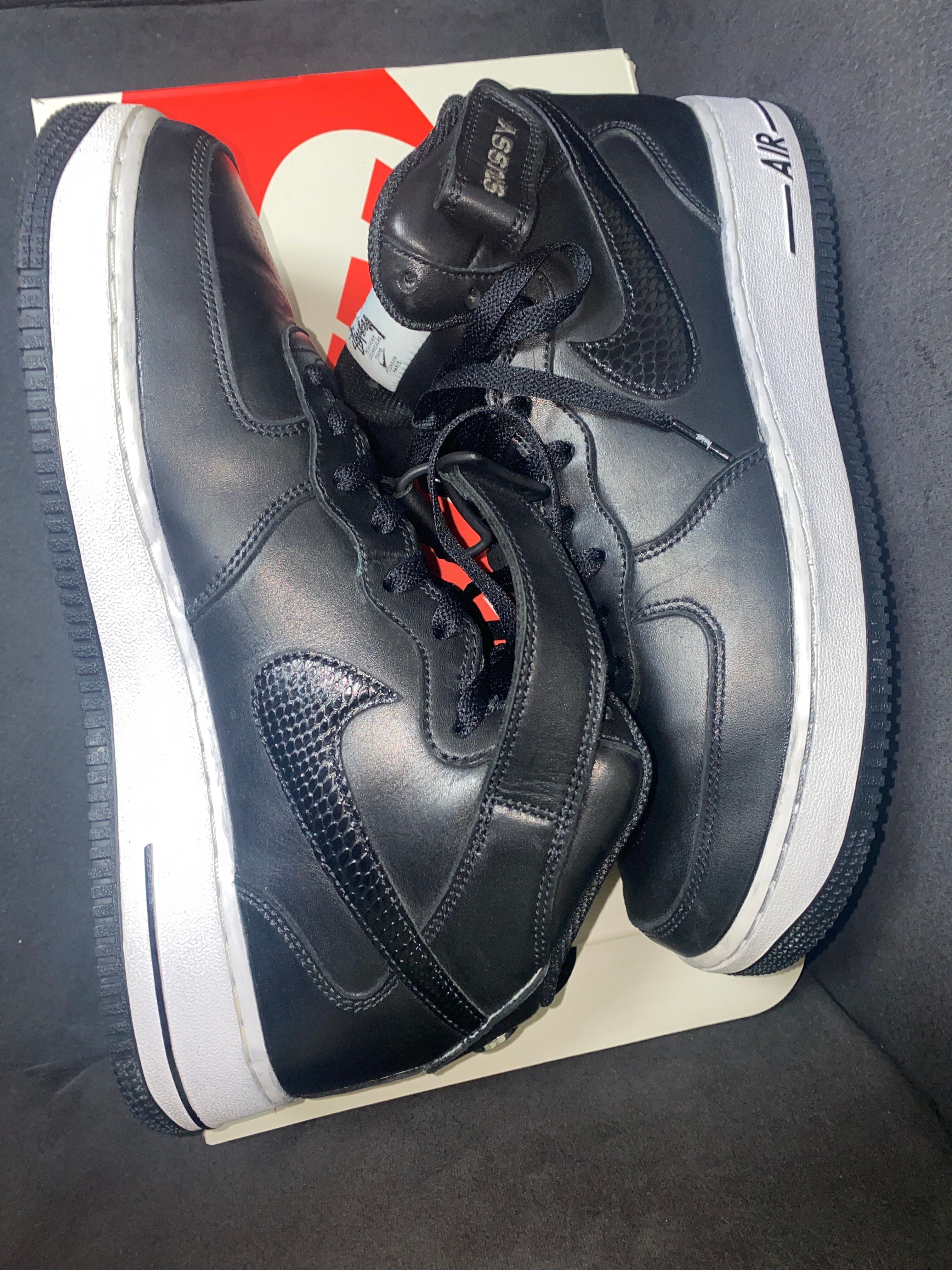 Stussy × Nike Air Force 1 Mid "Black/Black"