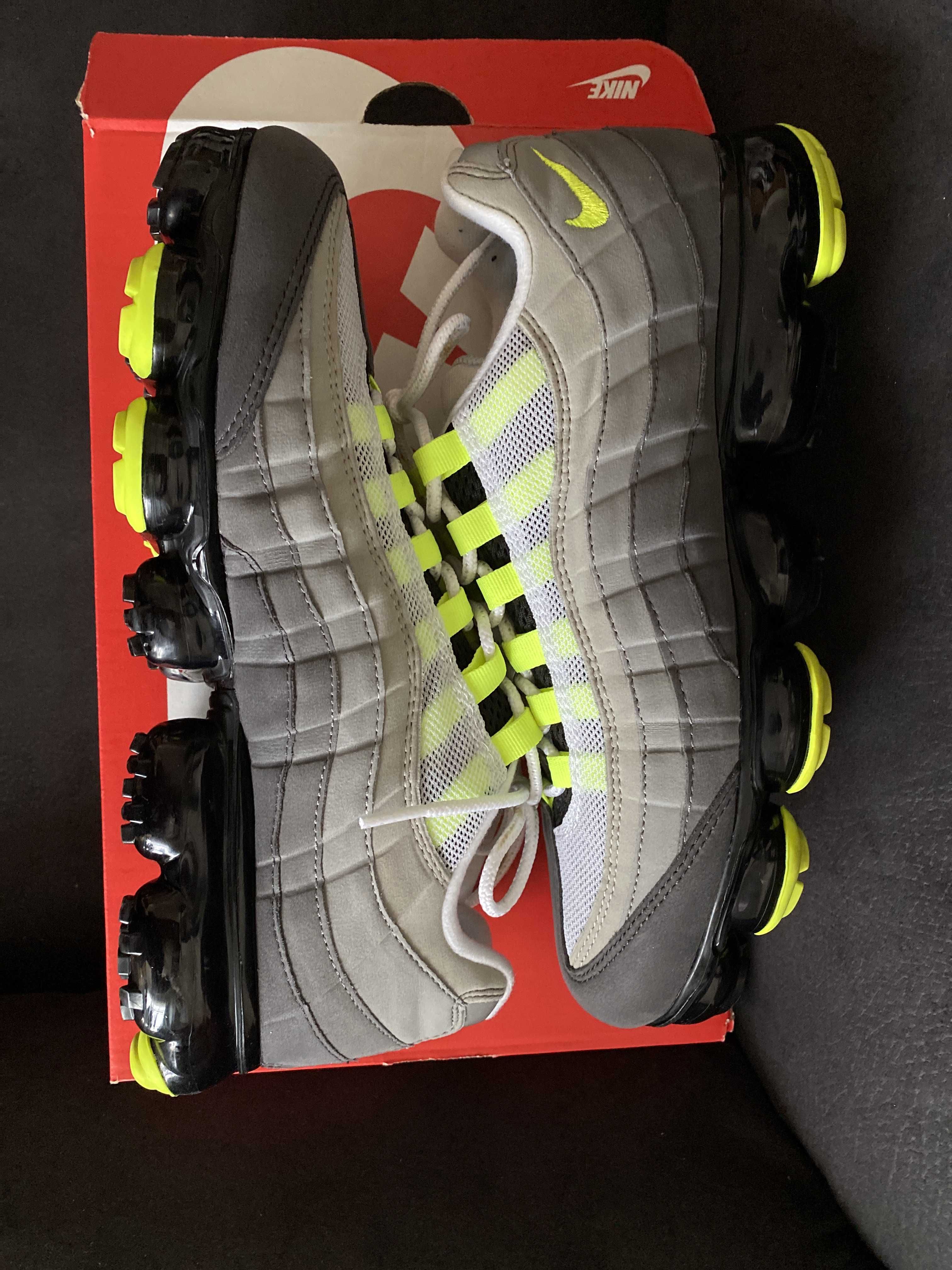 Nike Air Vapormax 95 "Neon"