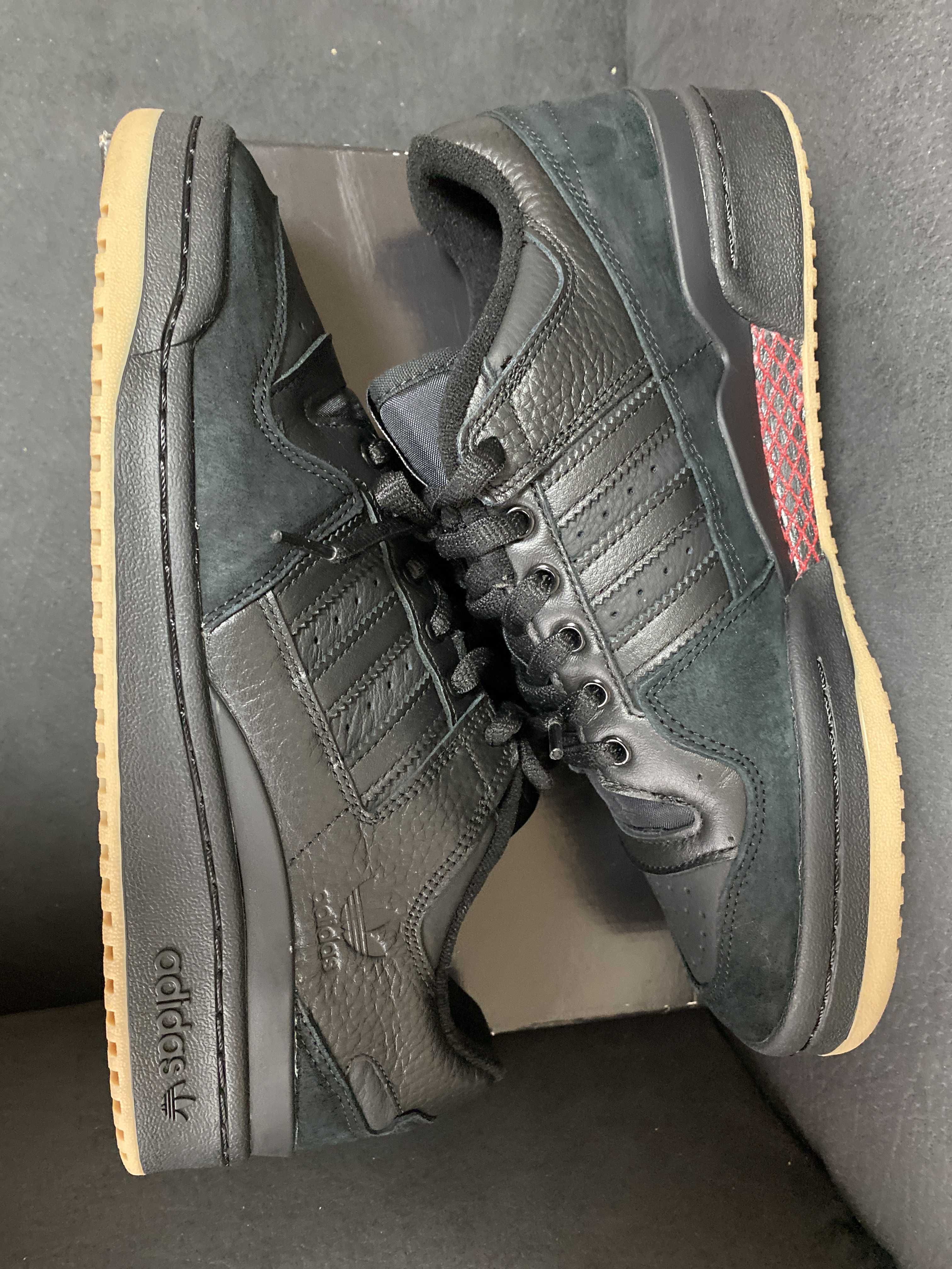 adidas FORUM 84 LOW ADV "BLACK"