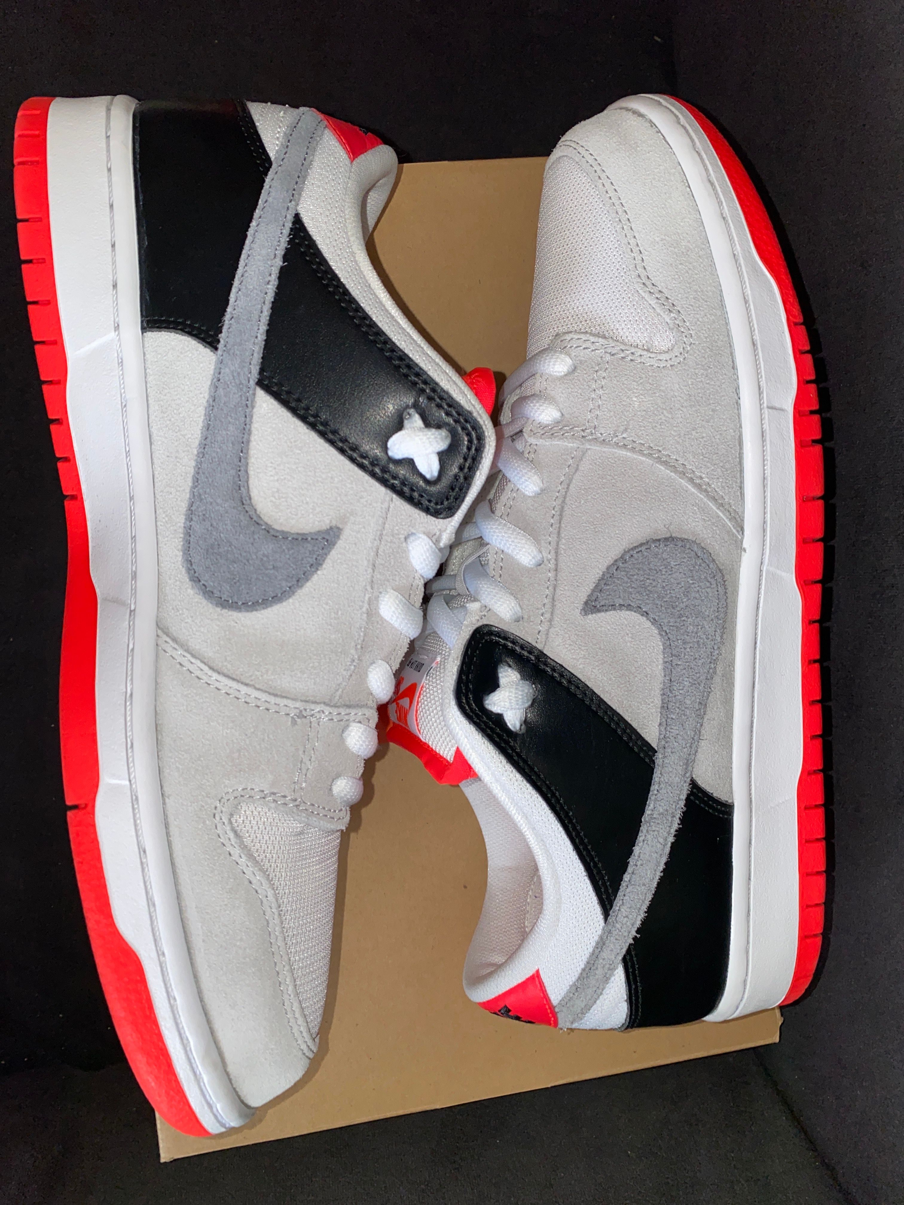 Nike SB Dunk Low "Infrared"