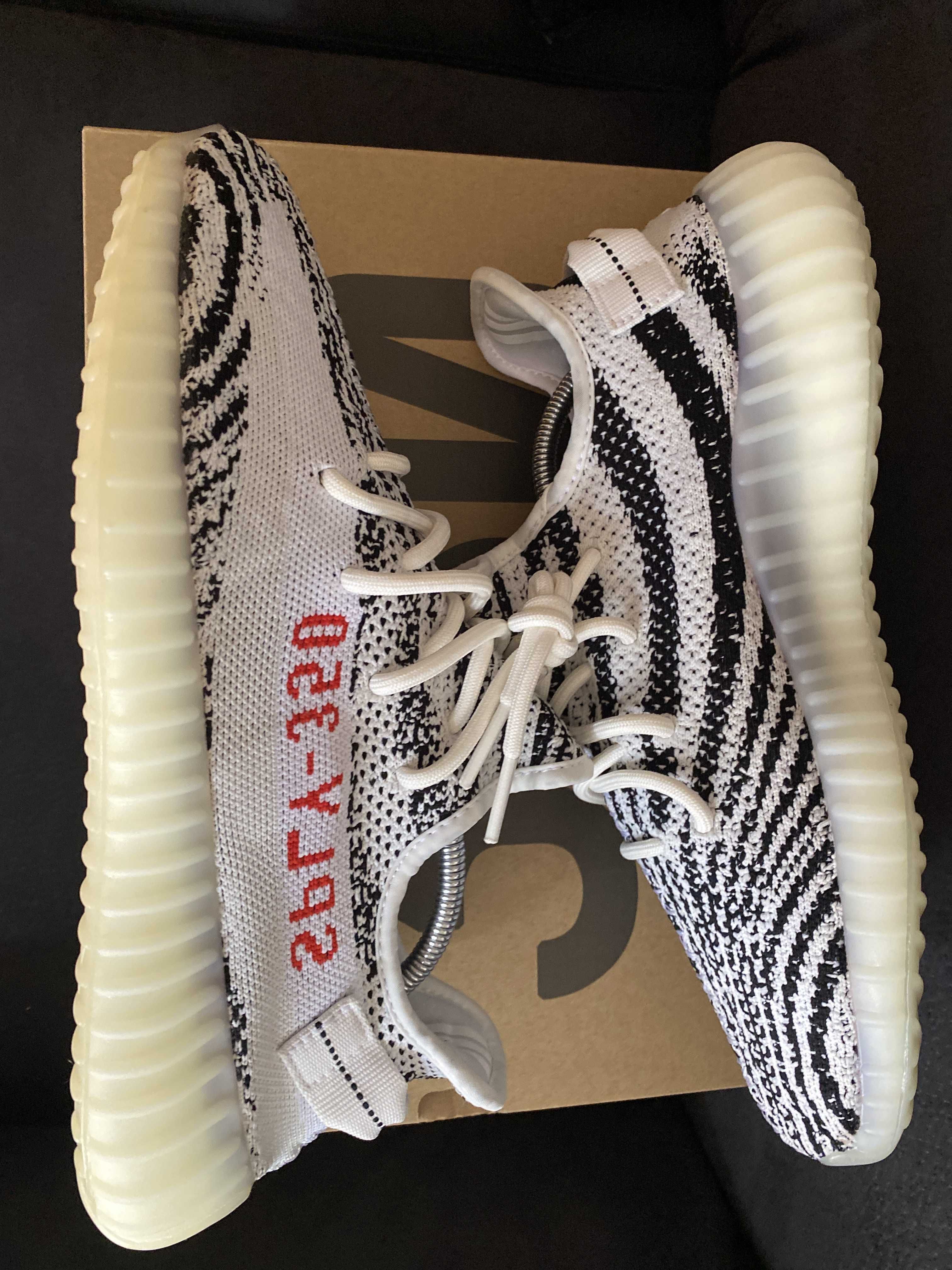 adidas YEEZY Boost 350 V2 "Zebra"