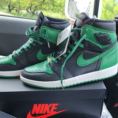 Nike Air Jordan 1 Retro High OG "Black/Pine Green" (2020)