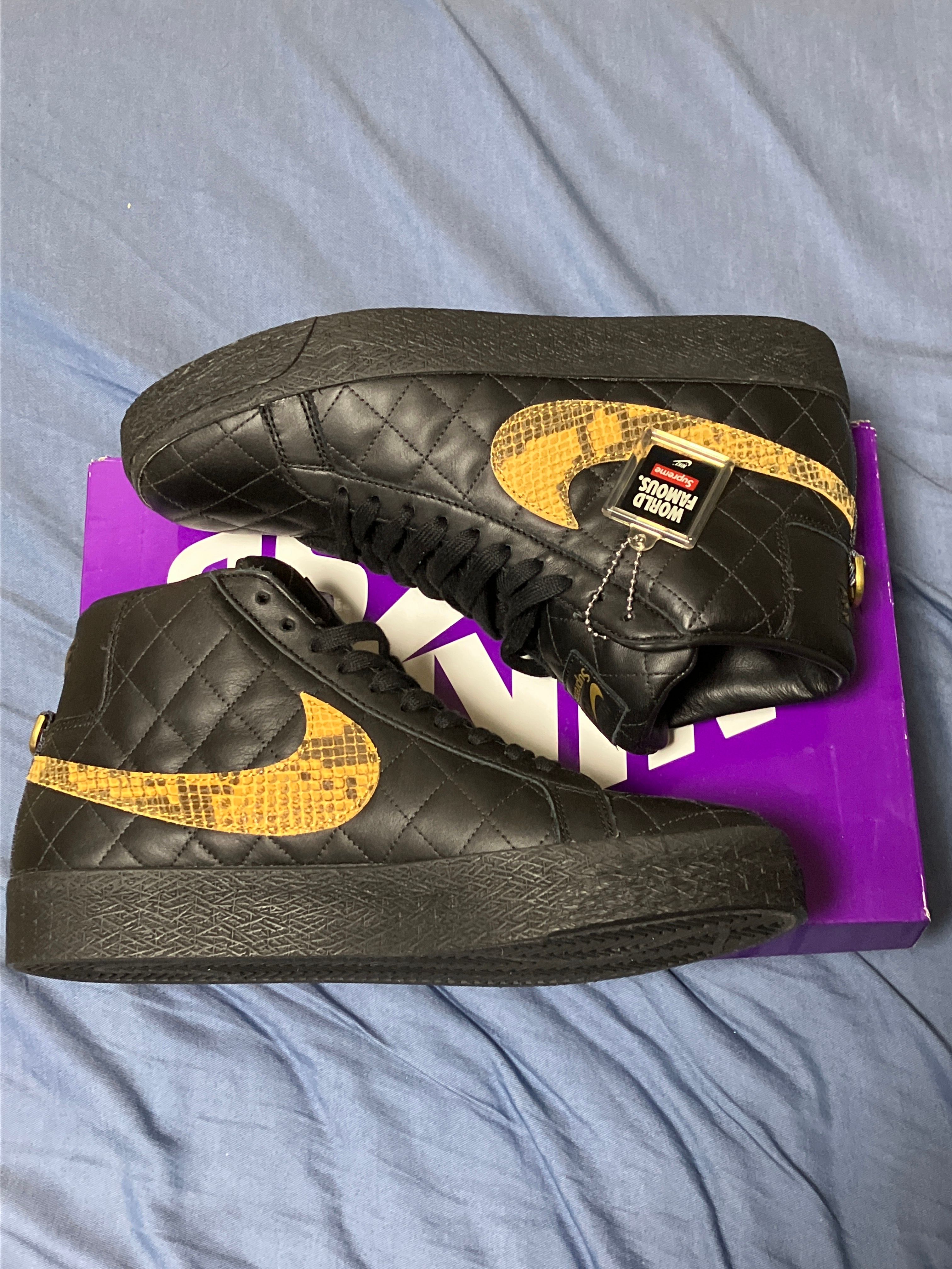 Supreme × Nike SB Blazer Mid "Black"