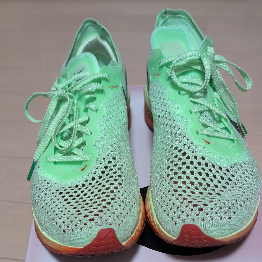 エリウドキプチョゲ × ナイキ ヴェイパーフライ3 "ヴェイパーグリーン/ドラゴンレッド/スタジアムグリーン/ブラック"