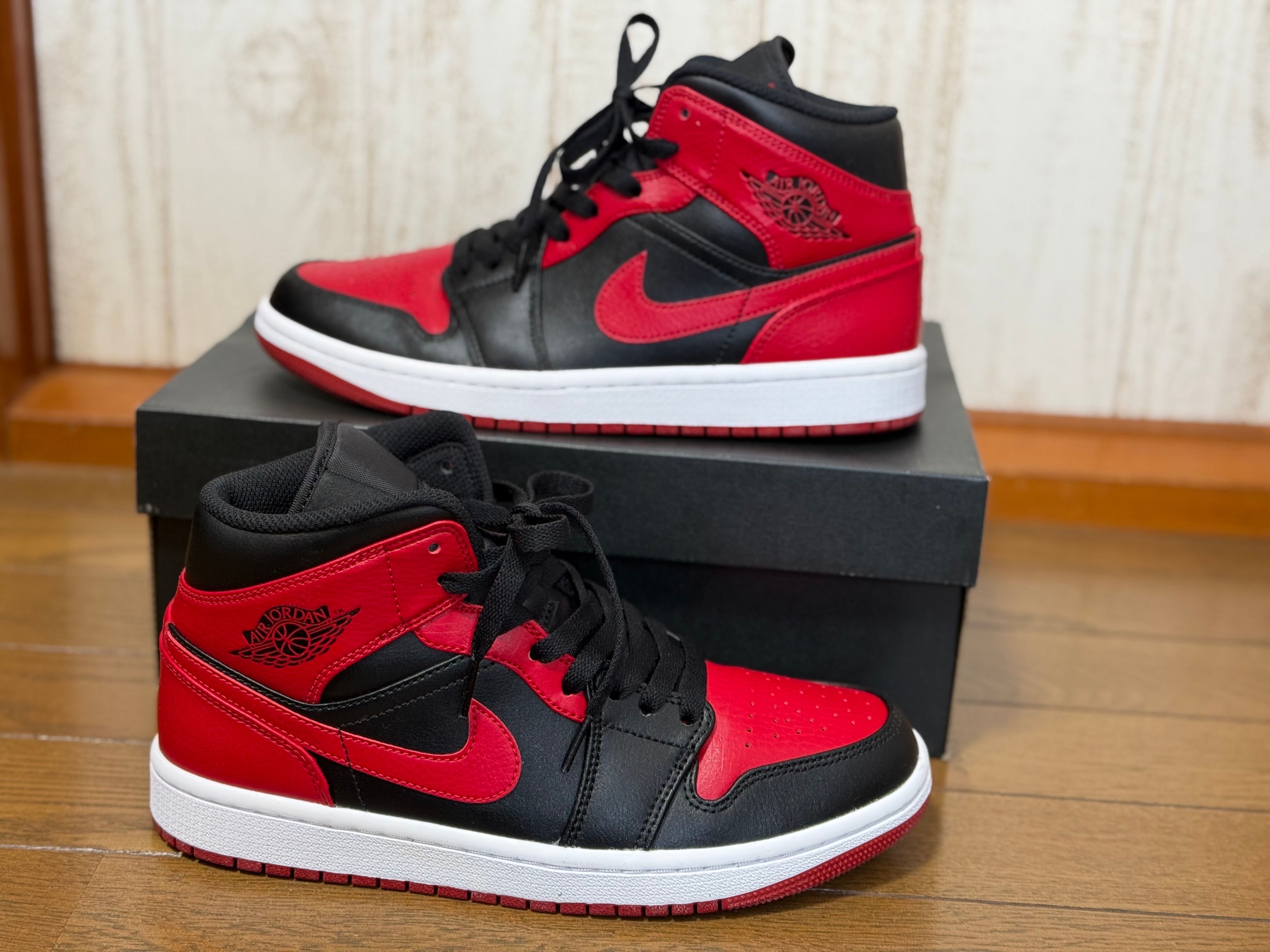 Nike Air Jordan 1 Mid "Bred"