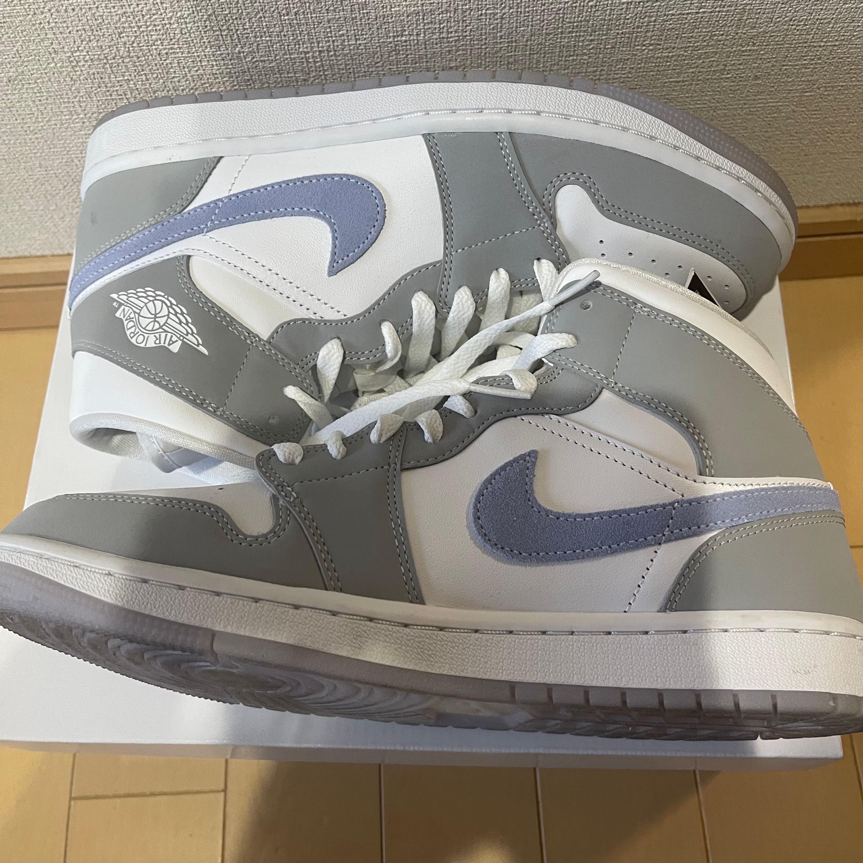 Nike Women's Air Jordan 1 Mid "Wolf Grey"
