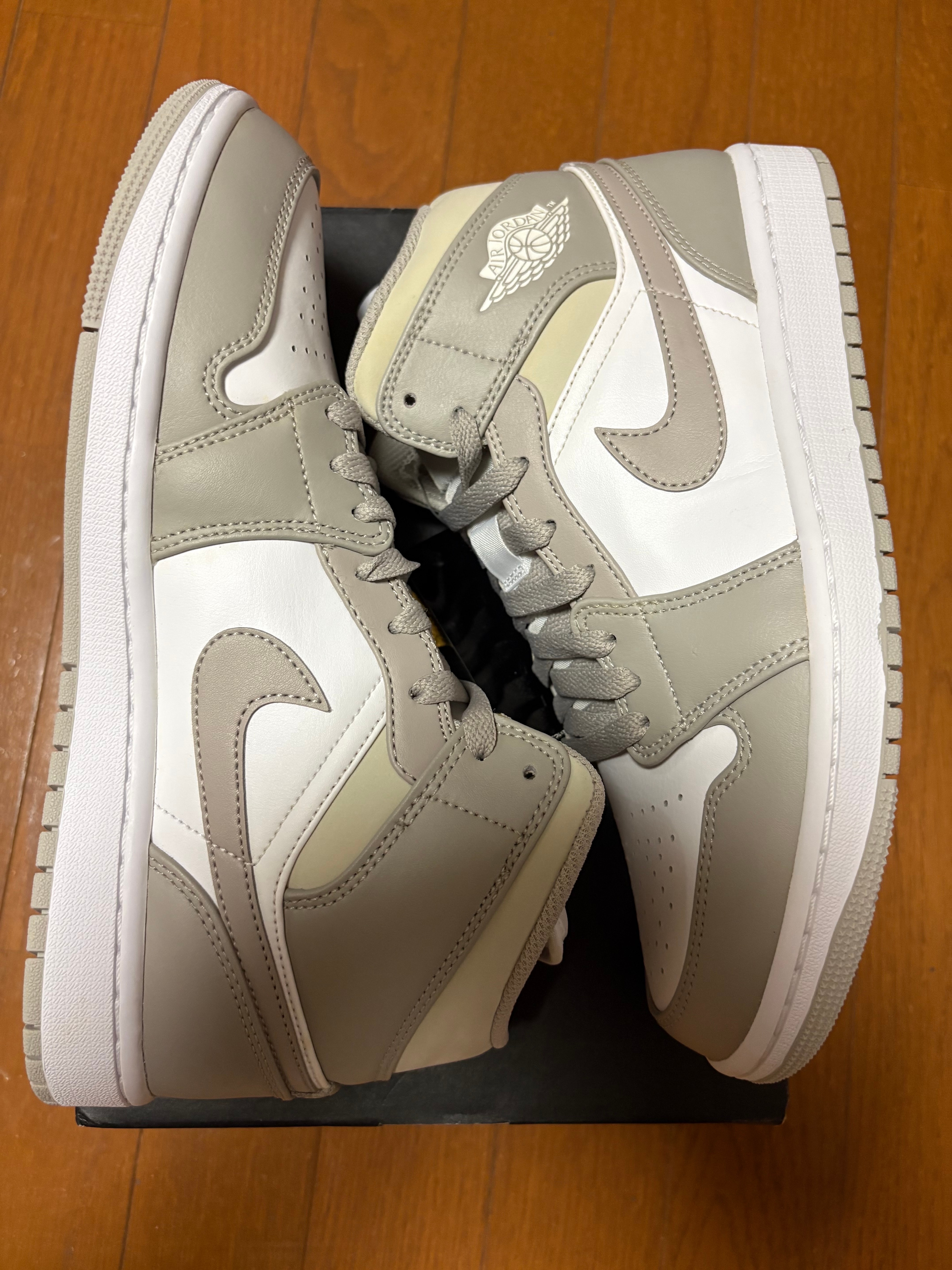 Nike Air Jordan 1 Mid "Linen"