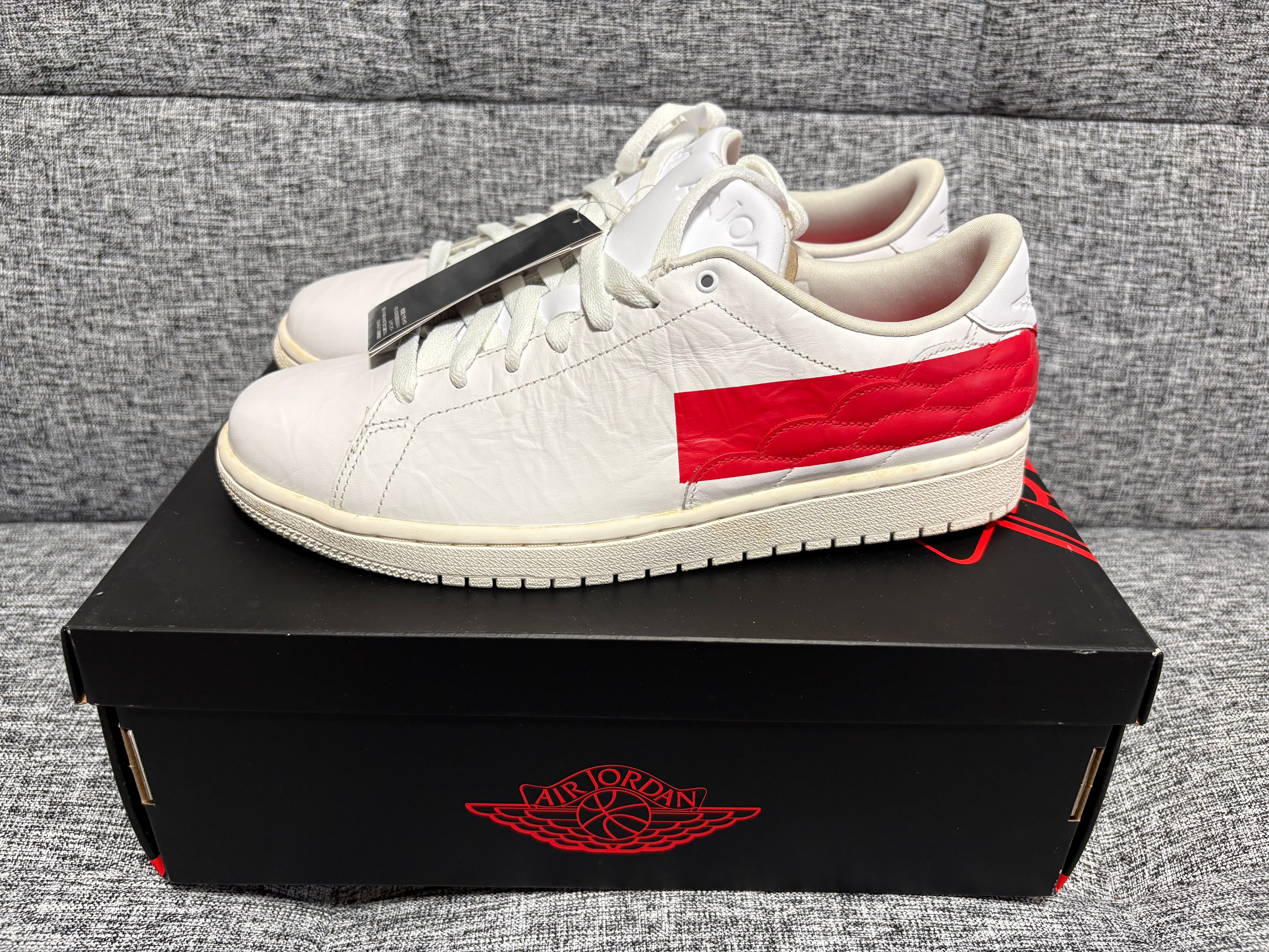 Nike Air Jordan 1 Low Centre Court "University Red"
