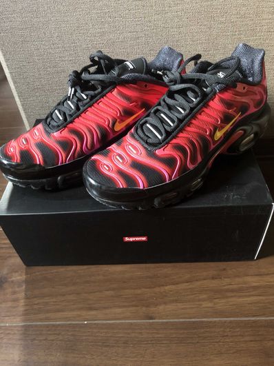 Supreme × Nike Air Max Plus "Hyper Grape"