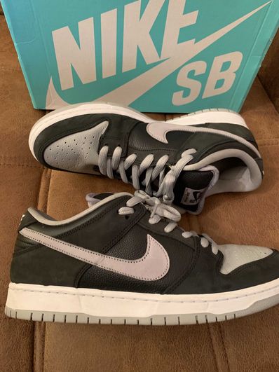 Nike SB Dunk Low "Shadow"