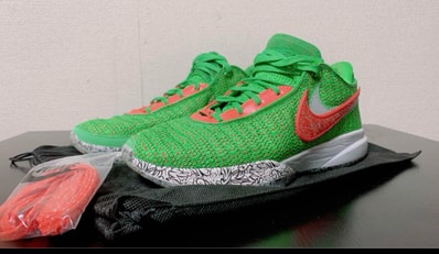Nike LeBron 20 "Christmas"