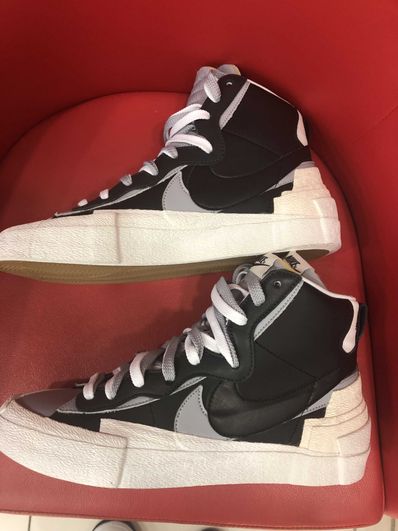 sacai × NIKE BLAZER MID "BLACK/WOLF GREY/WHITE"