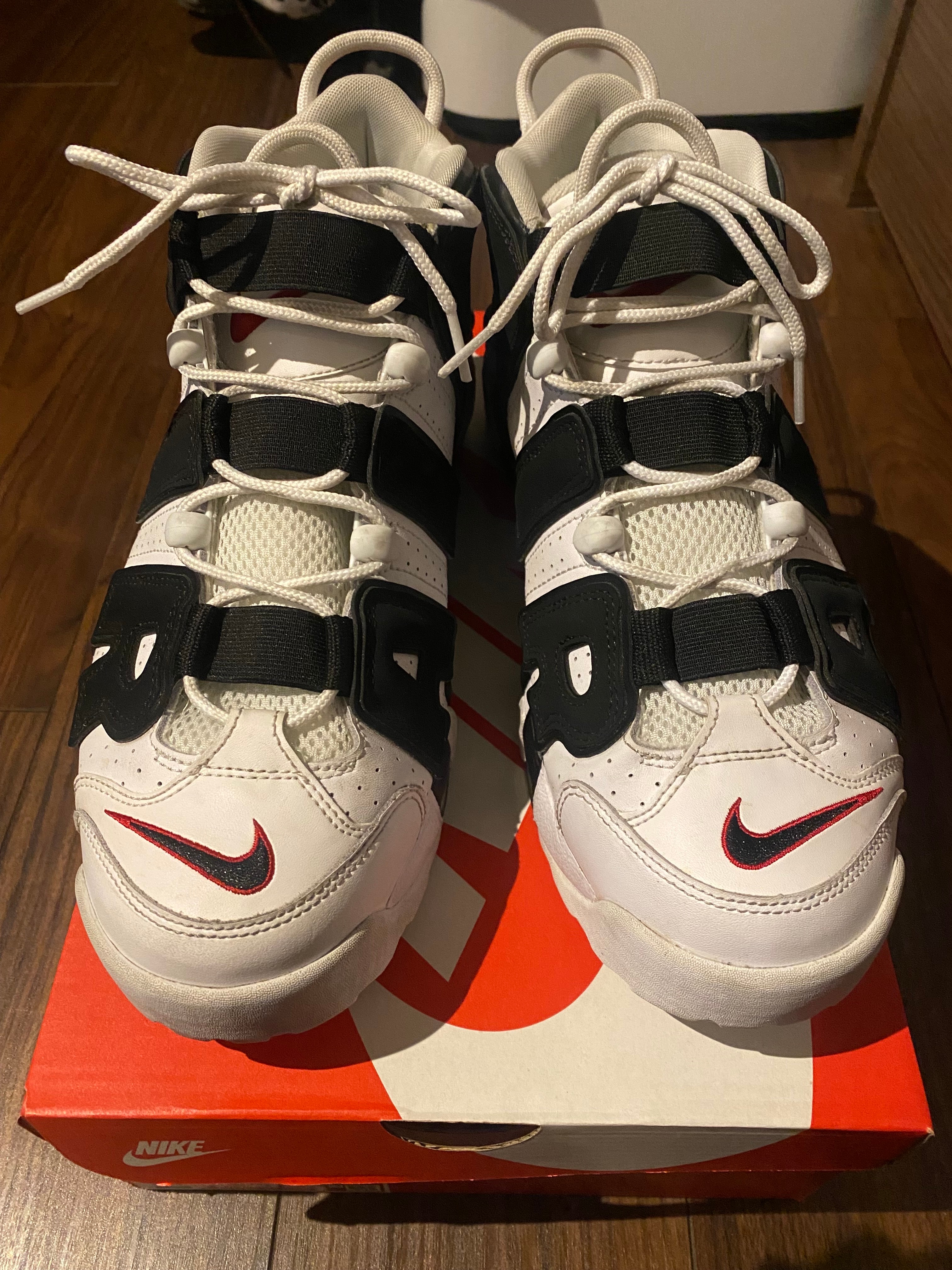 ナイキ エアモアアップテンポ・モアテン (NIKE Air More Uptempo) の