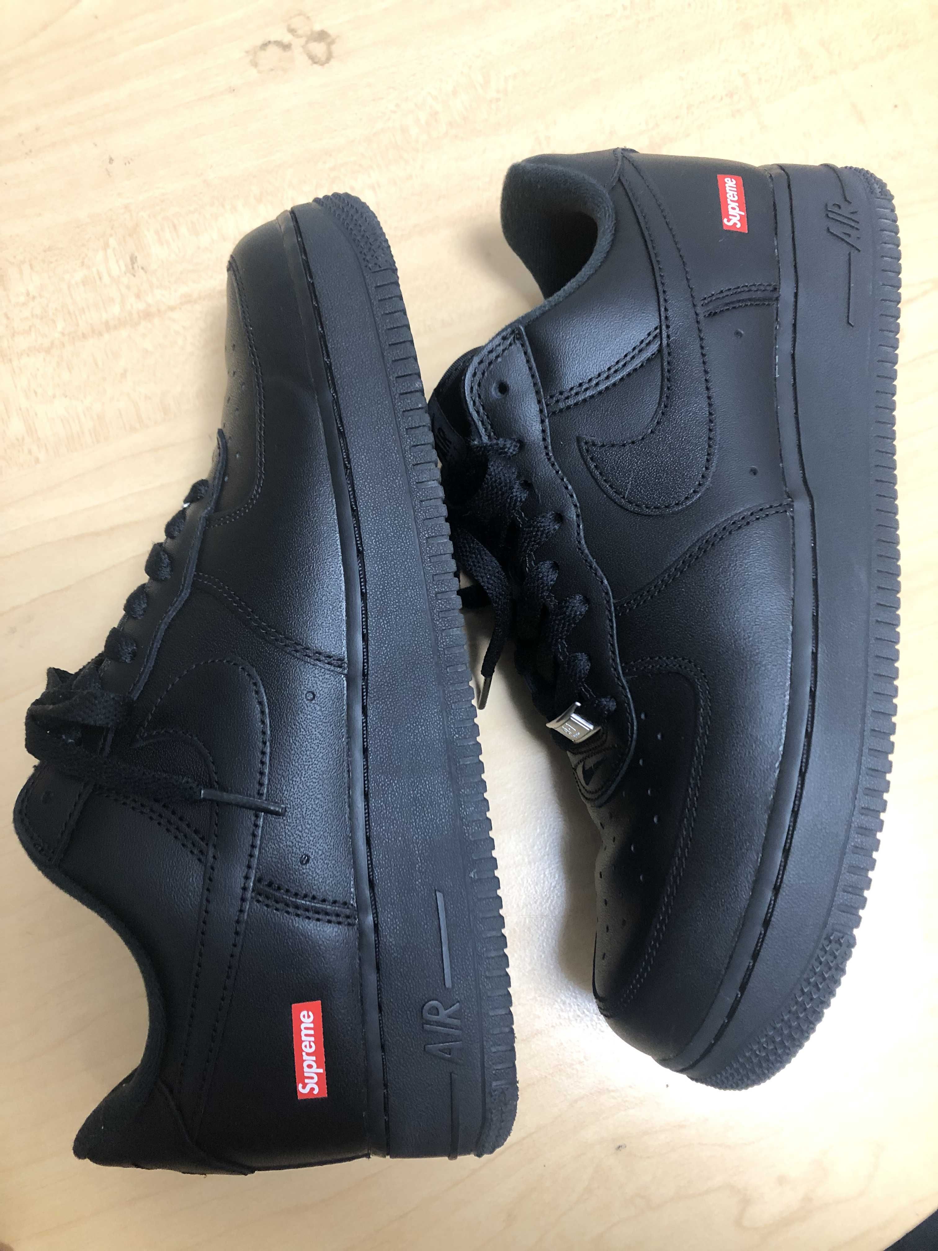 Supreme × Nike Air Force 1 Low "Black"