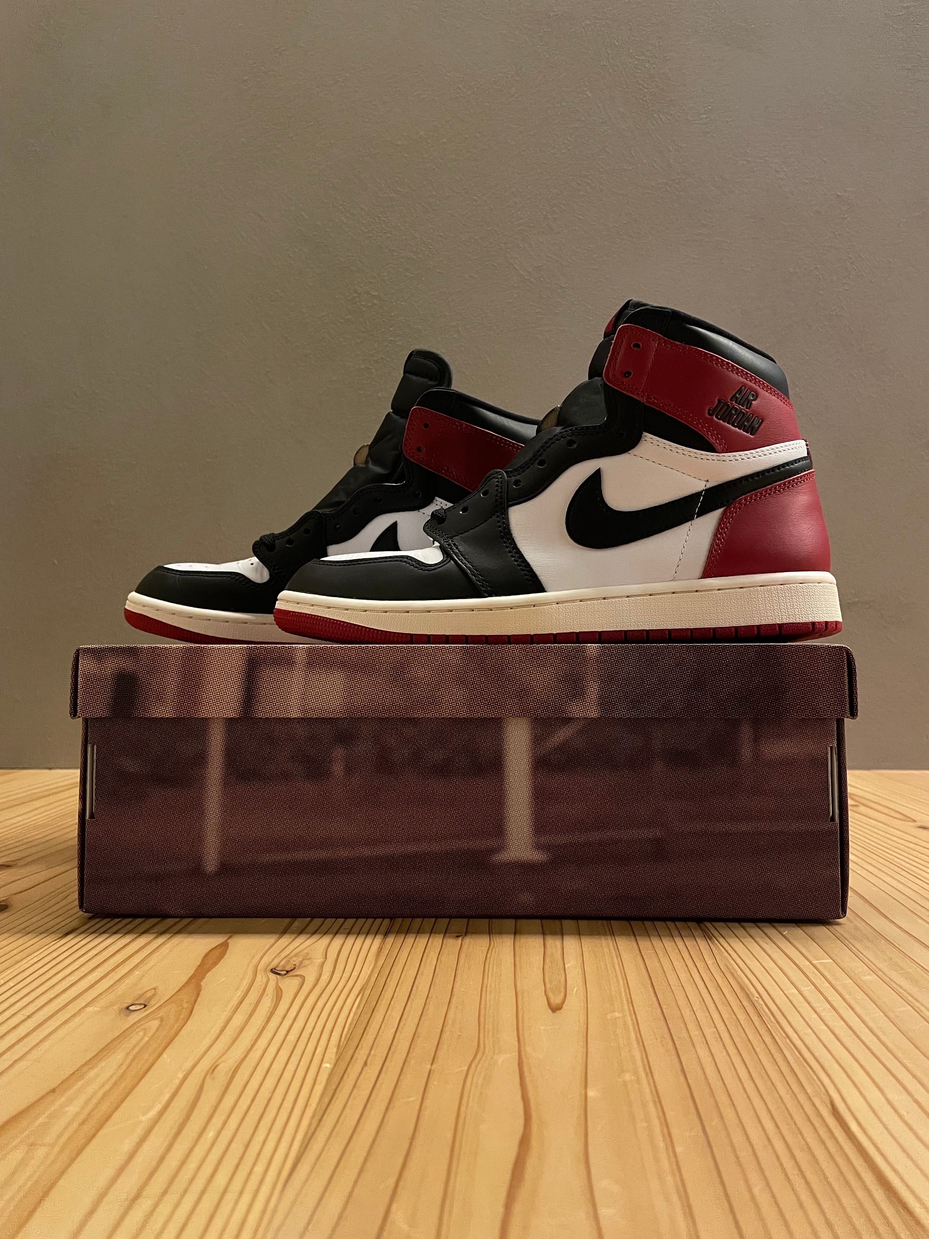 Nike Air Jordan 1 Retro High OG "Black Toe Reimagined"