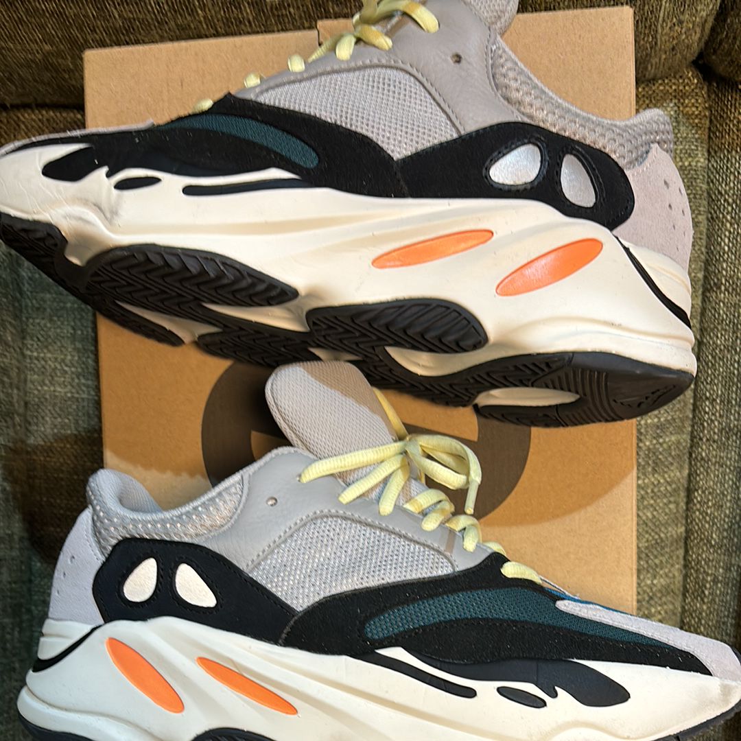adidas YEEZY Boost 700 "Wave Runner"