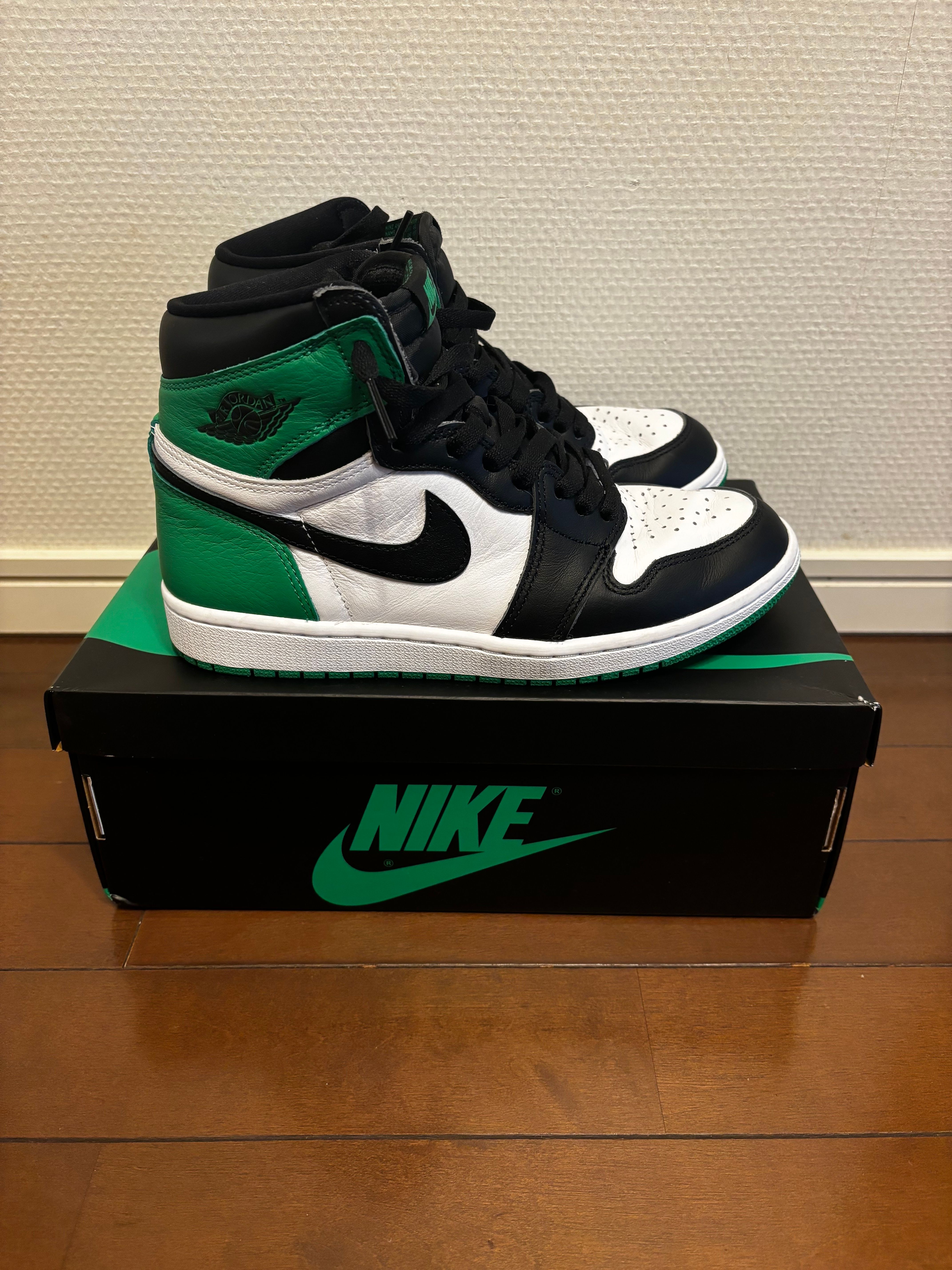 Nike Air Jordan 1 Retro High OG "Celtics/Black and Lucky Green" (2023)