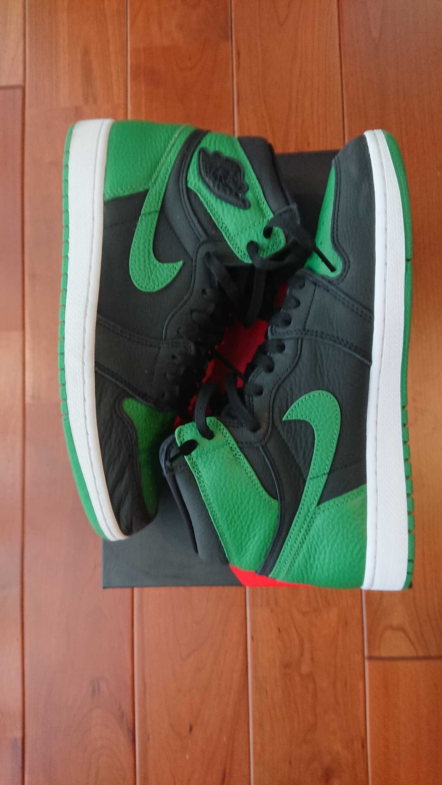 Nike Air Jordan 1 Retro High OG "Black/Pine Green" (2020)