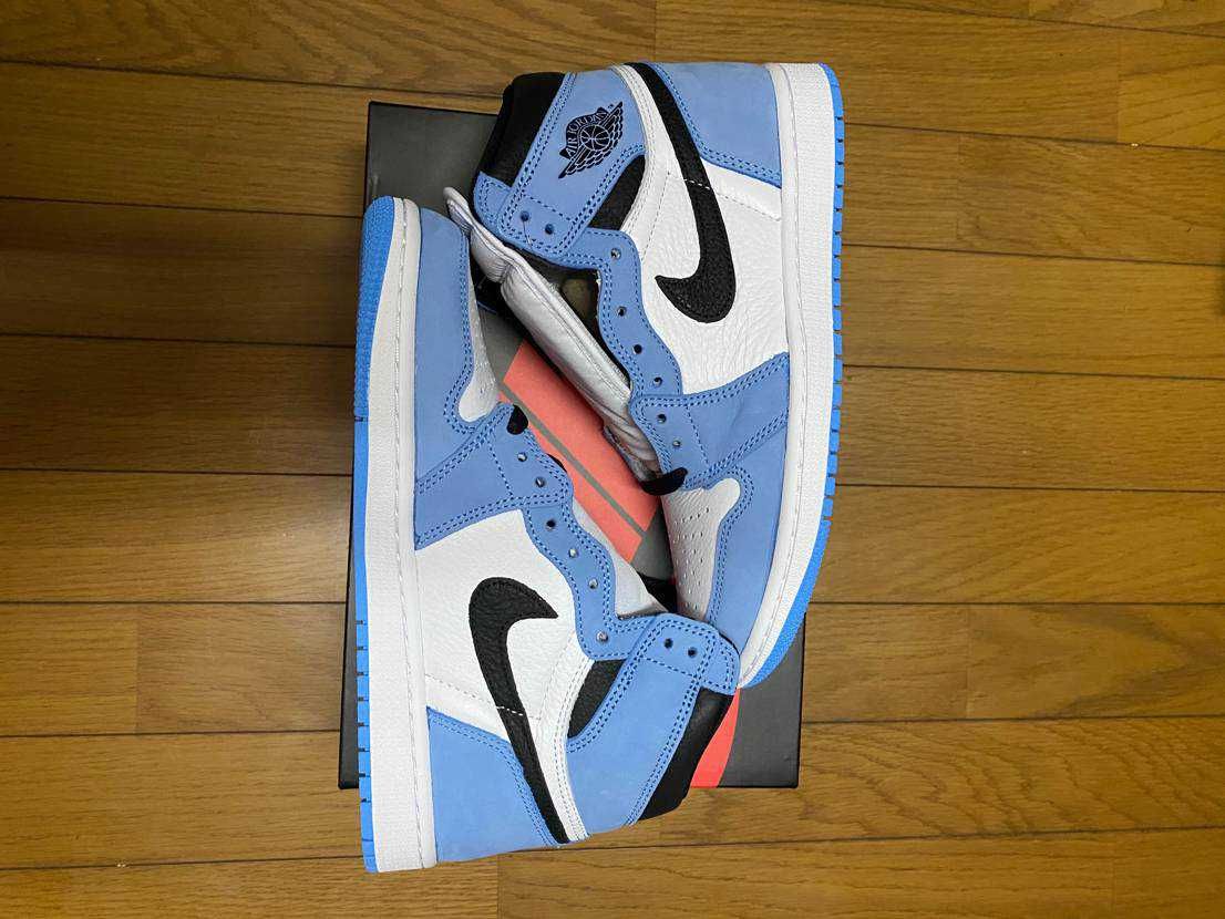 Nike Air Jordan 1 High OG "University Blue"