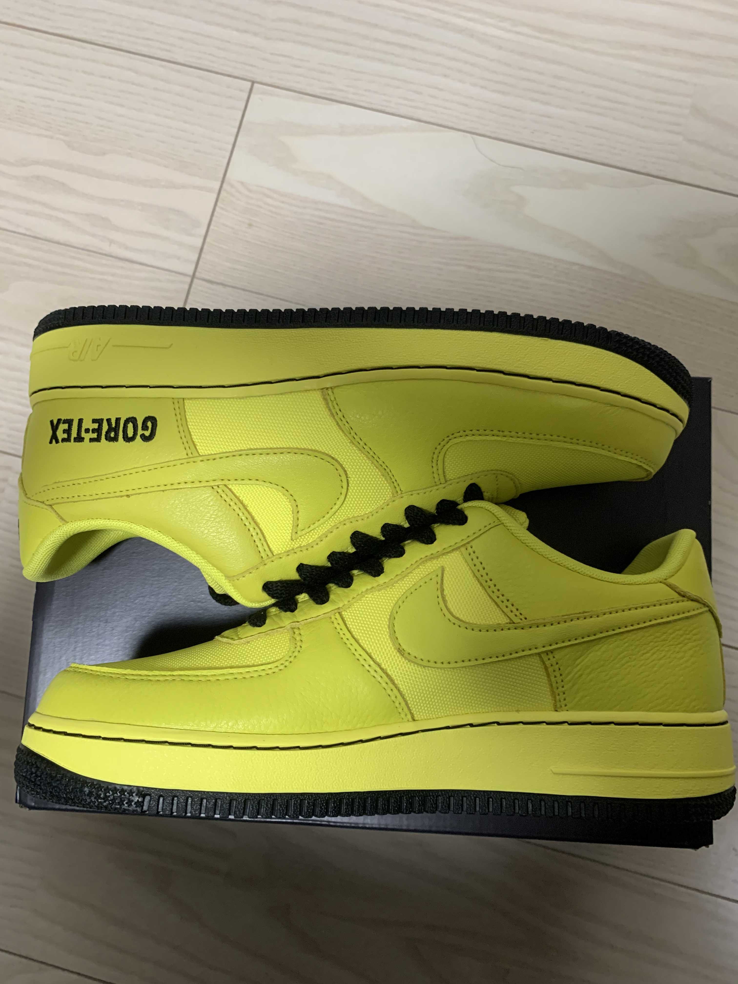 Nike Air Force 1 Low Gore-Tex "Dynamic Yellow"