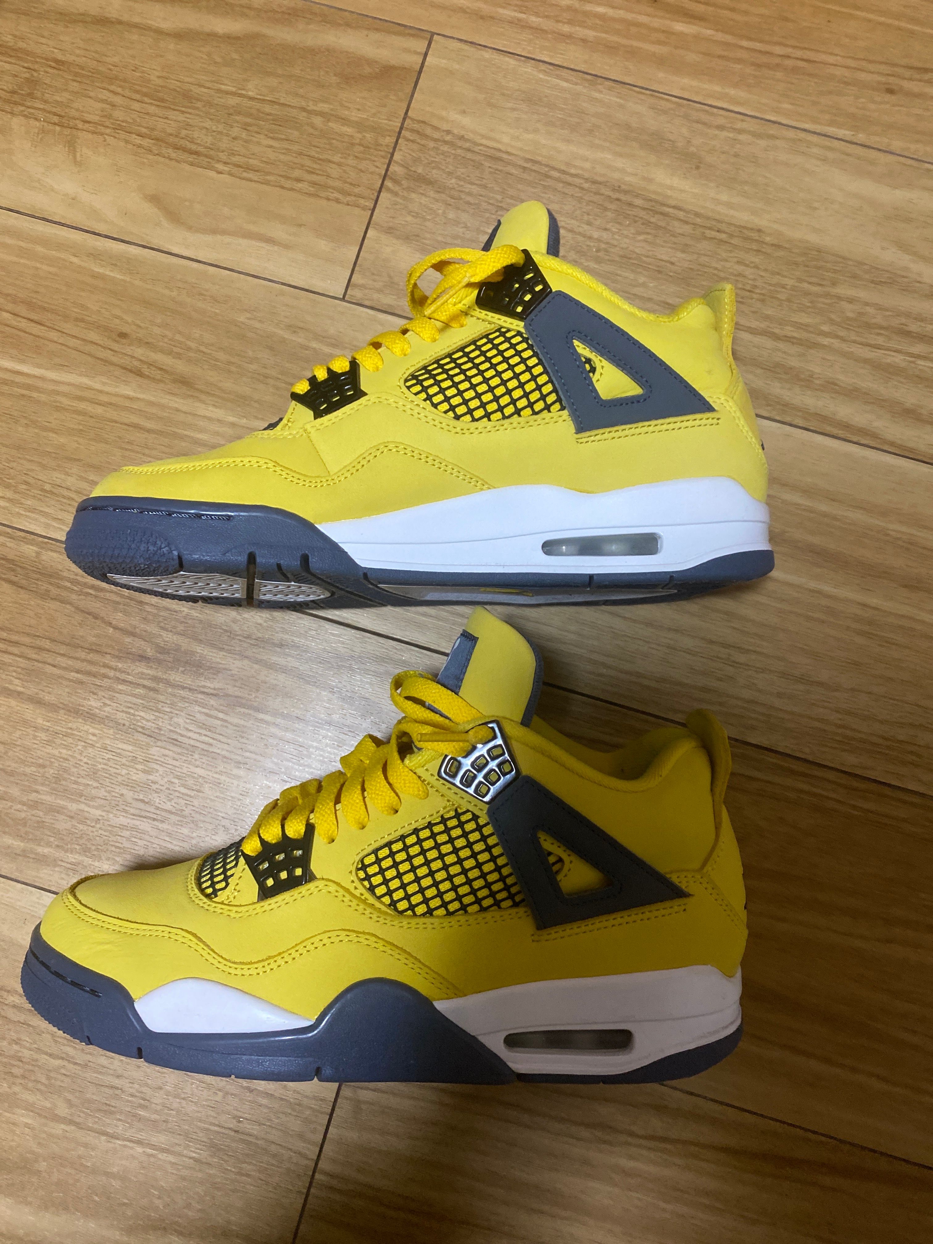 Nike Air Jordan 4 "Tour Yellow"
