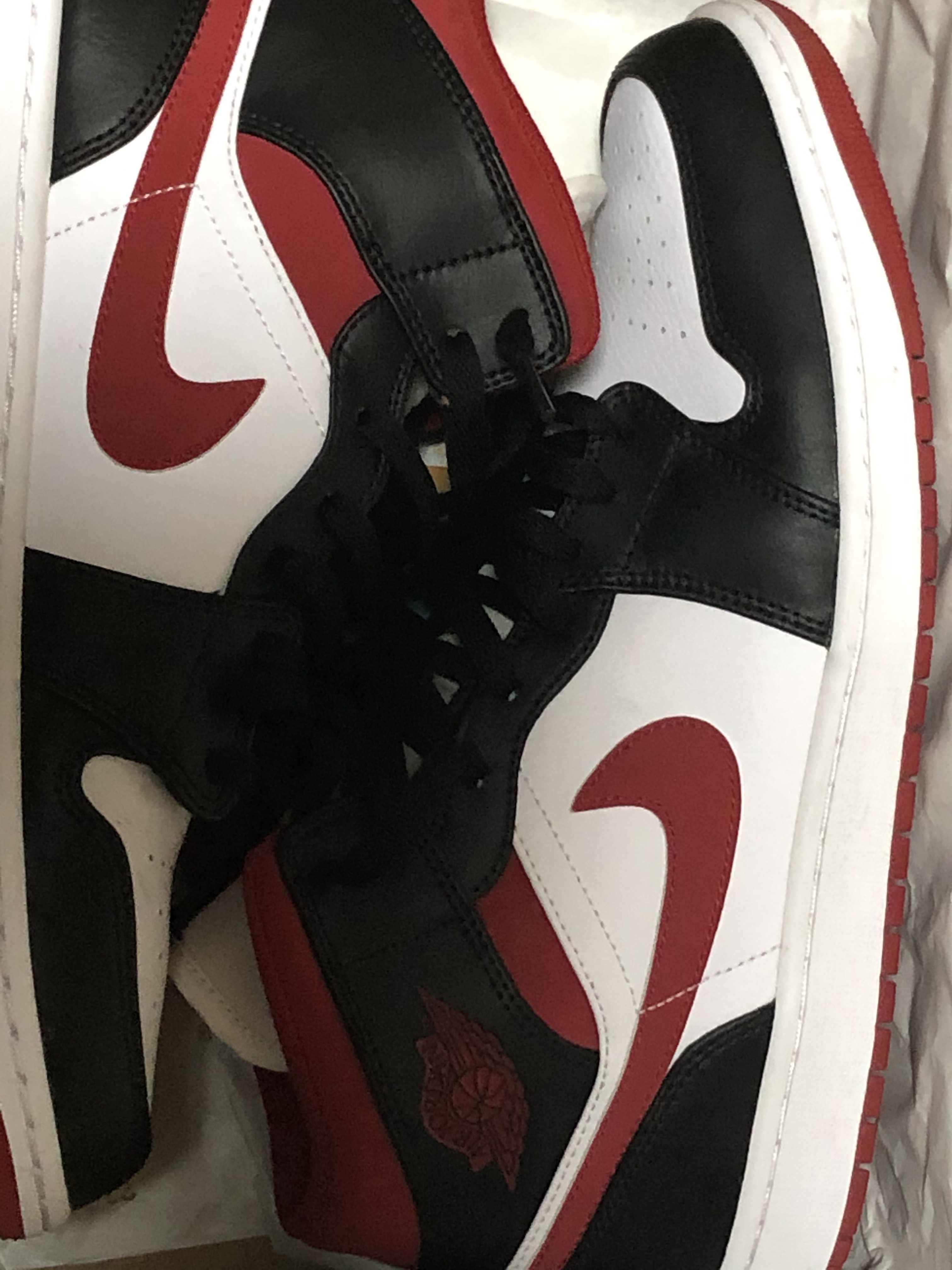 Nike Air Jordan 1 Mid "White/Gym Red Black"