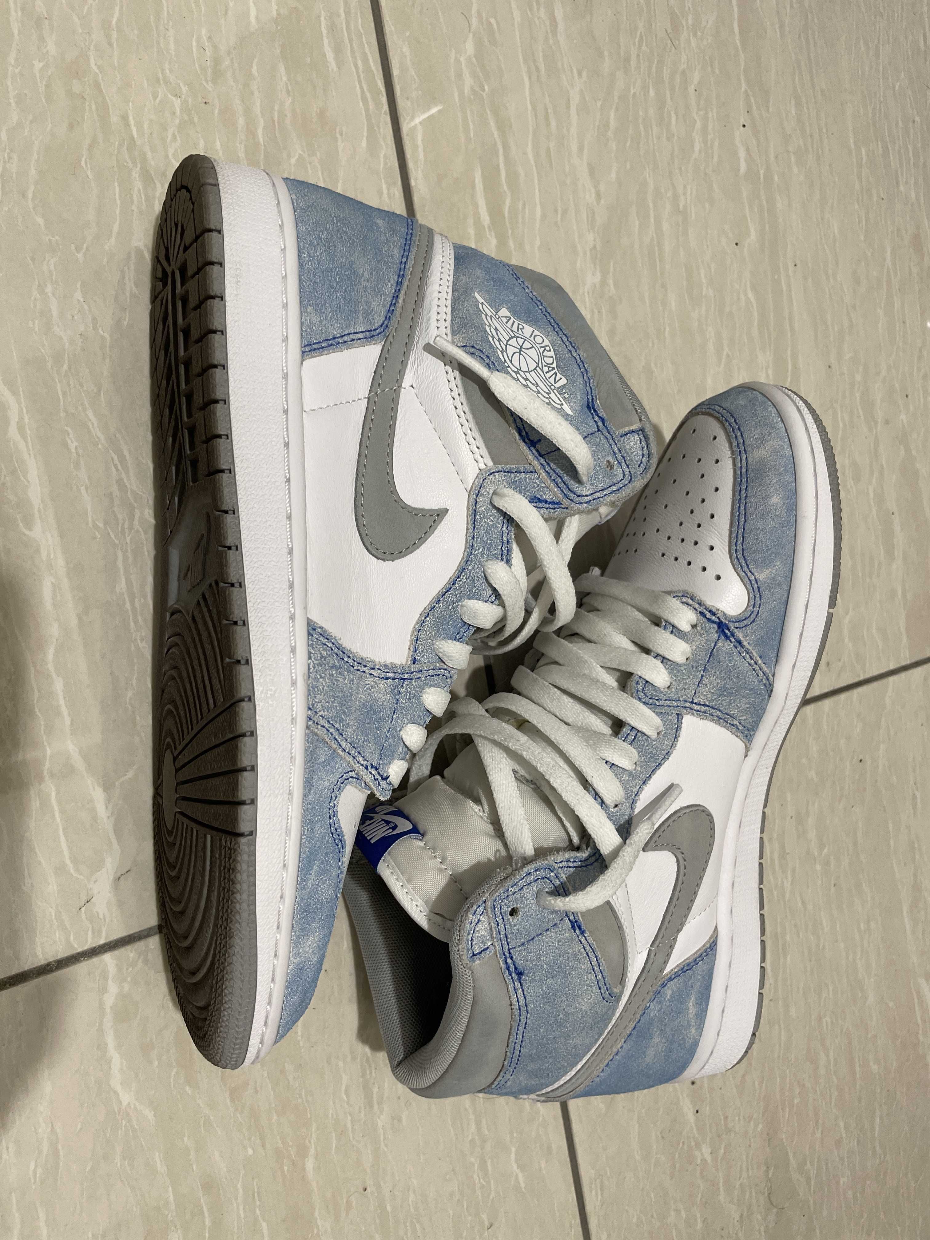 Nike Air Jordan 1 High OG "Hyper Royal"