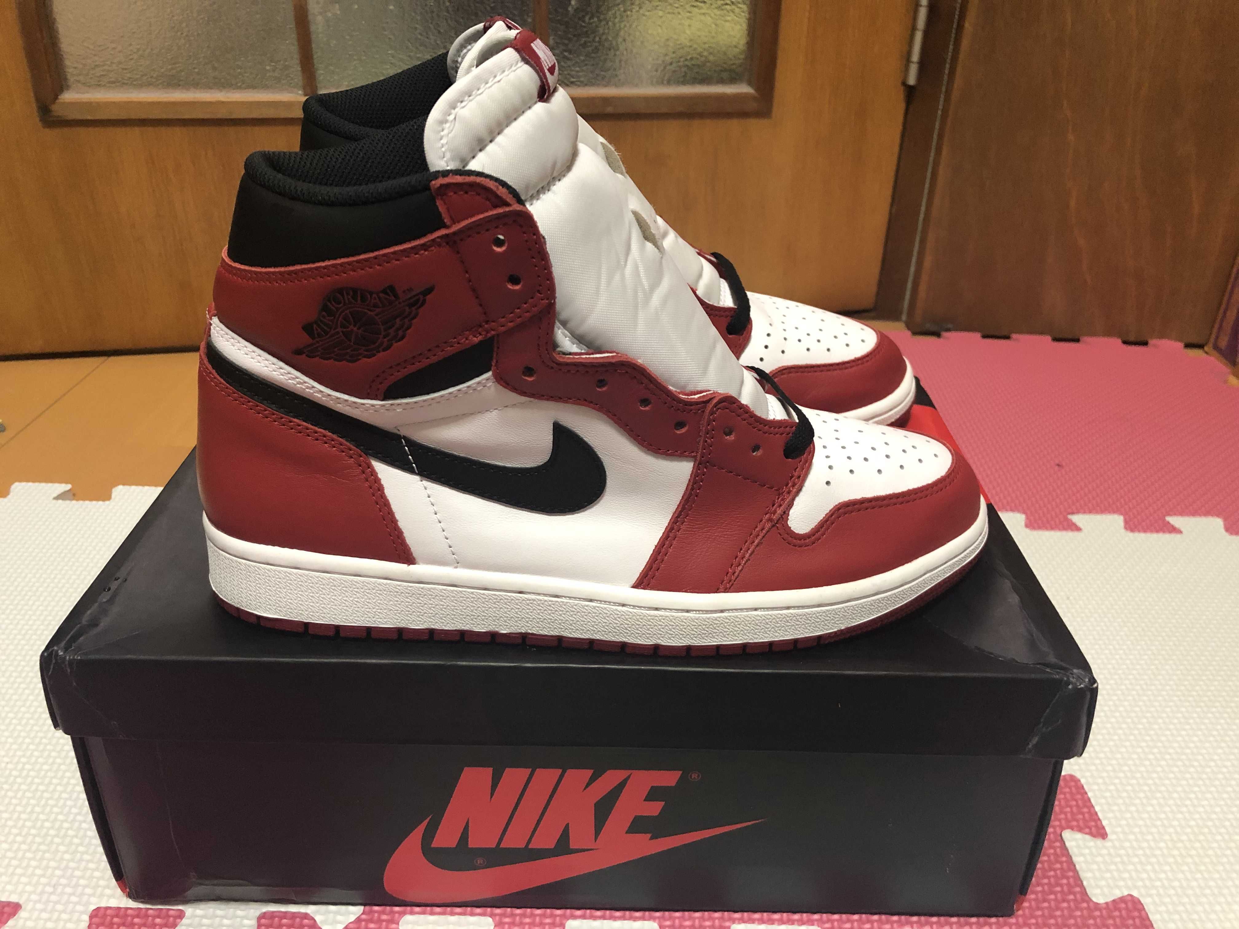 Nike Air Jordan 1 Retro High "Chicago" (2015)