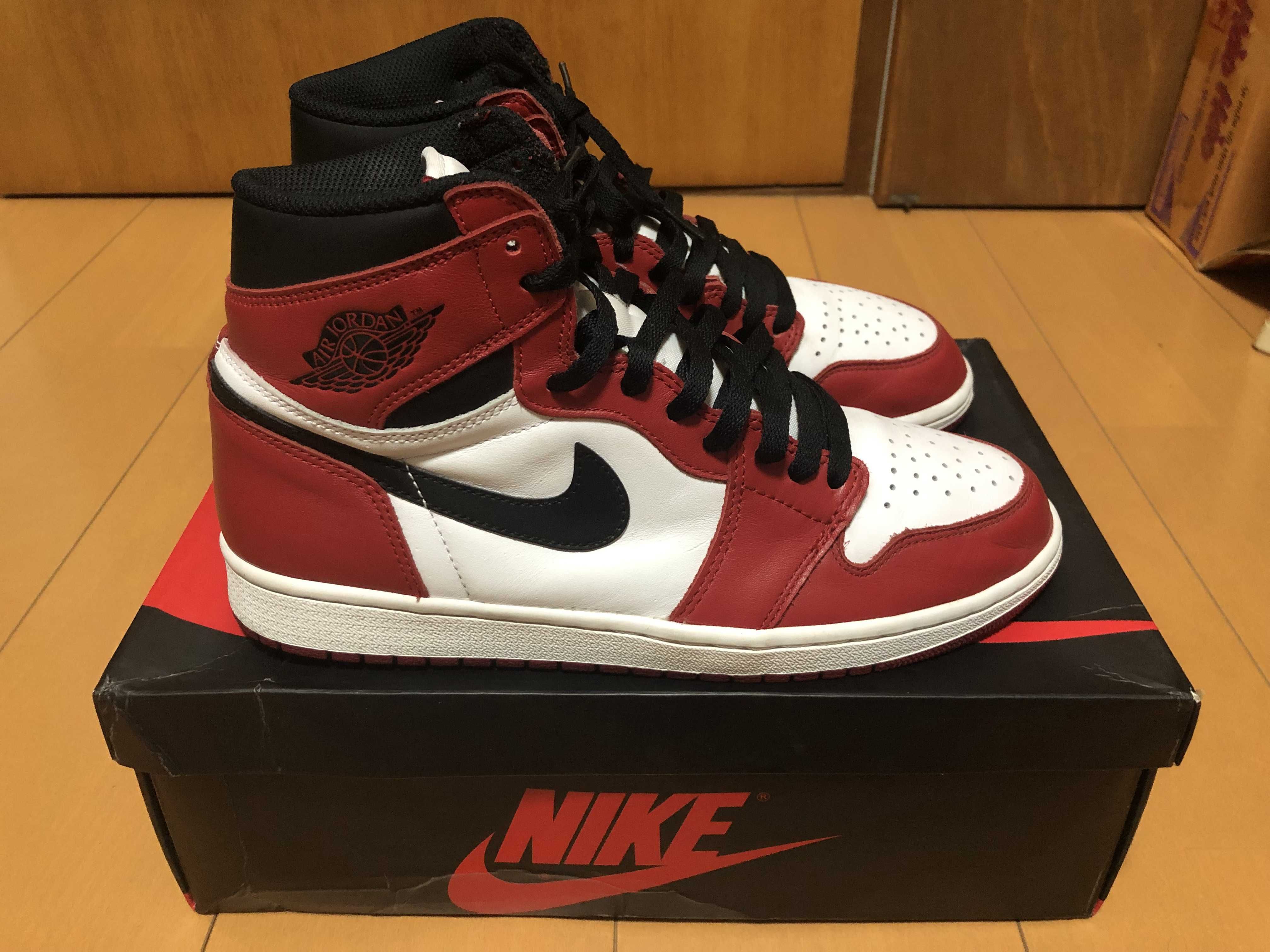 Nike Air Jordan 1 Retro High "Chicago" (2015)