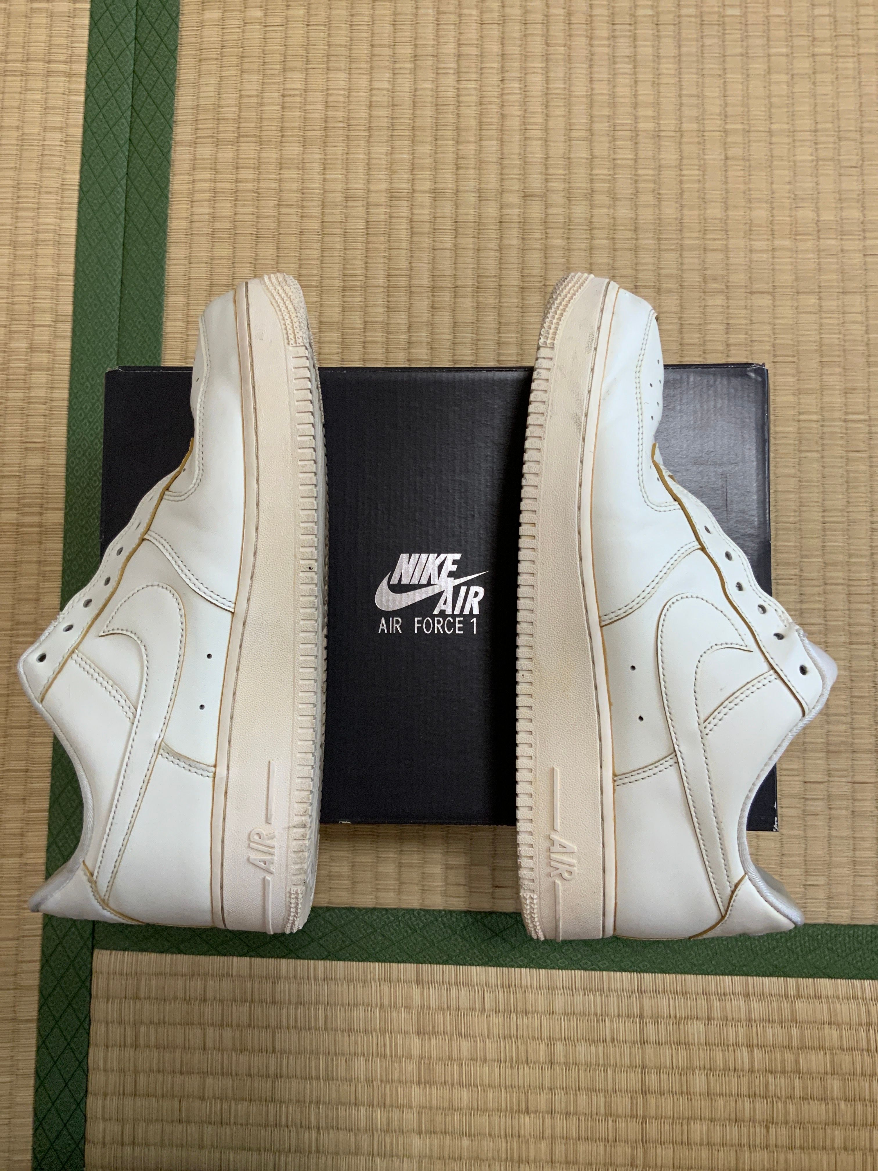 Nike Air Force 1 Low '07 LV8 "Made You Look"