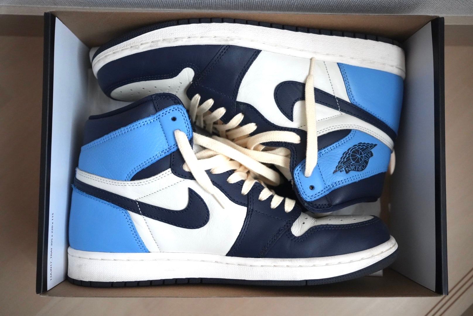 Nike Air Jordan 1 Retro High OG "Obsidian/University Blue"