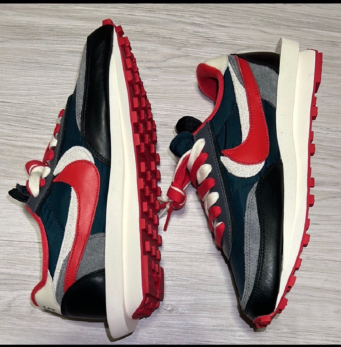 UNDERCOVER × sacai × Nike LD Waffle "Midnight Spruce/Pale Ivory-Dark Grey-University Red"