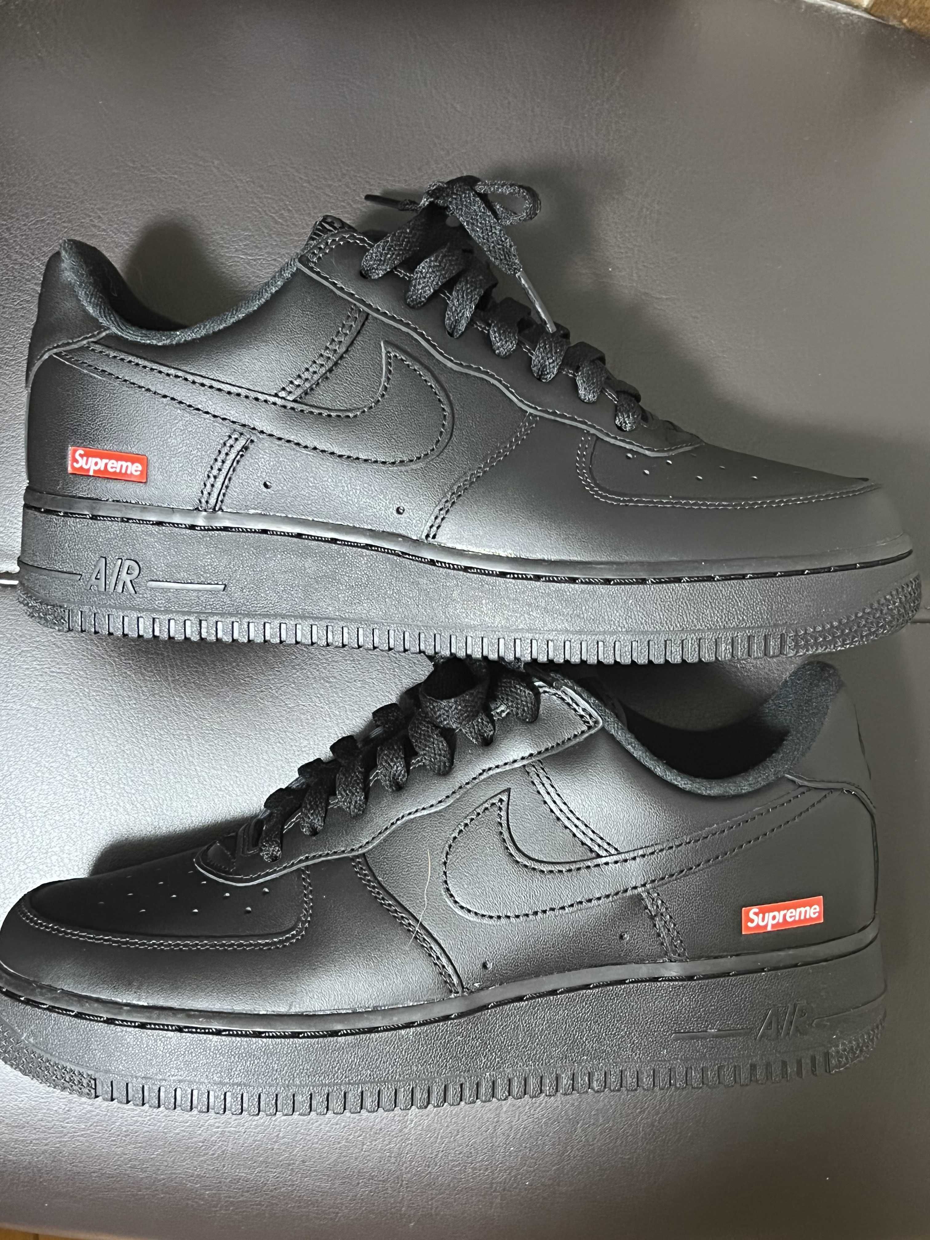 Supreme × Nike Air Force 1 Low "Black"