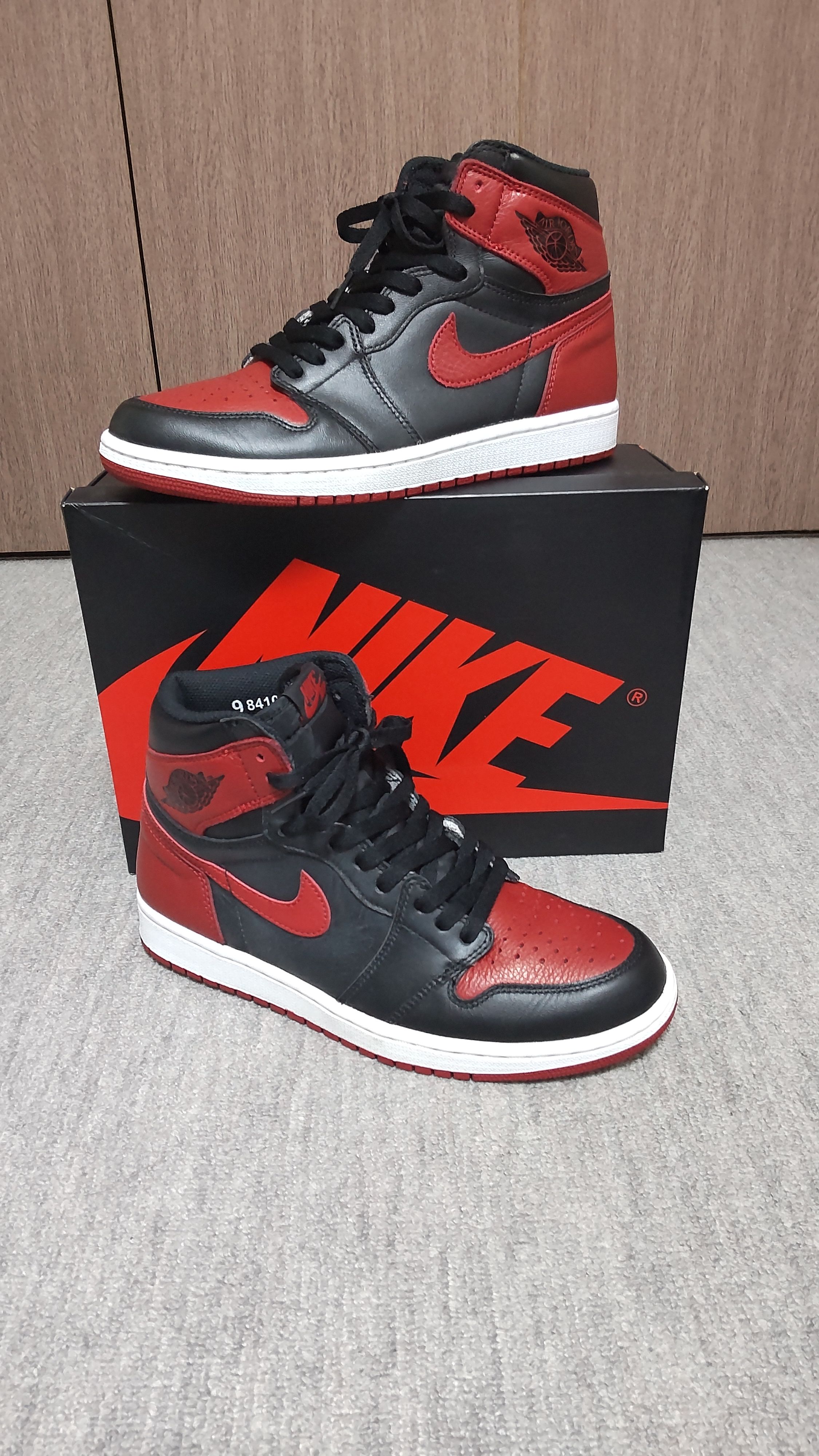 Nike Air Jordan 1 Retro High OG "Bred/Banned" (2016)