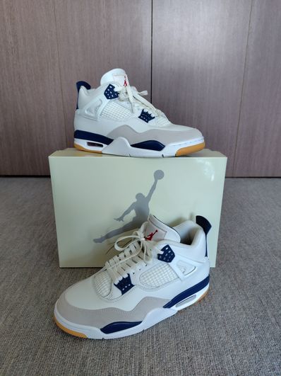 Nike SB Air Jordan 4 Retro SP "Summit White/Navy"